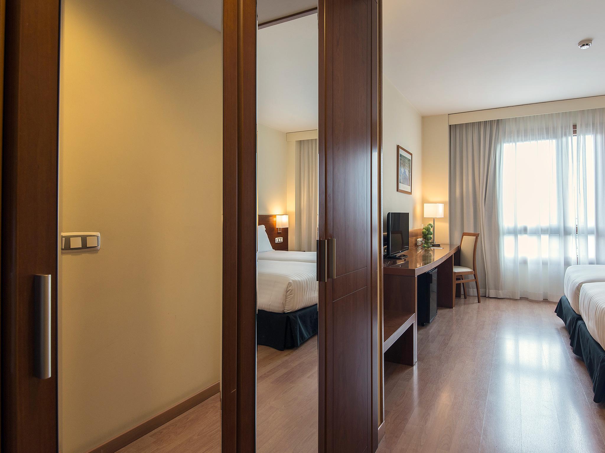 Double or Twin Standard