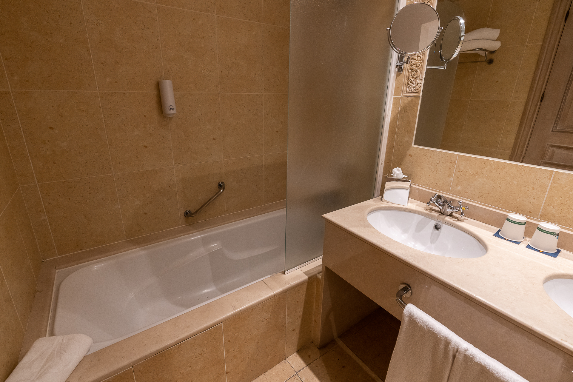 Double or Twin Standard