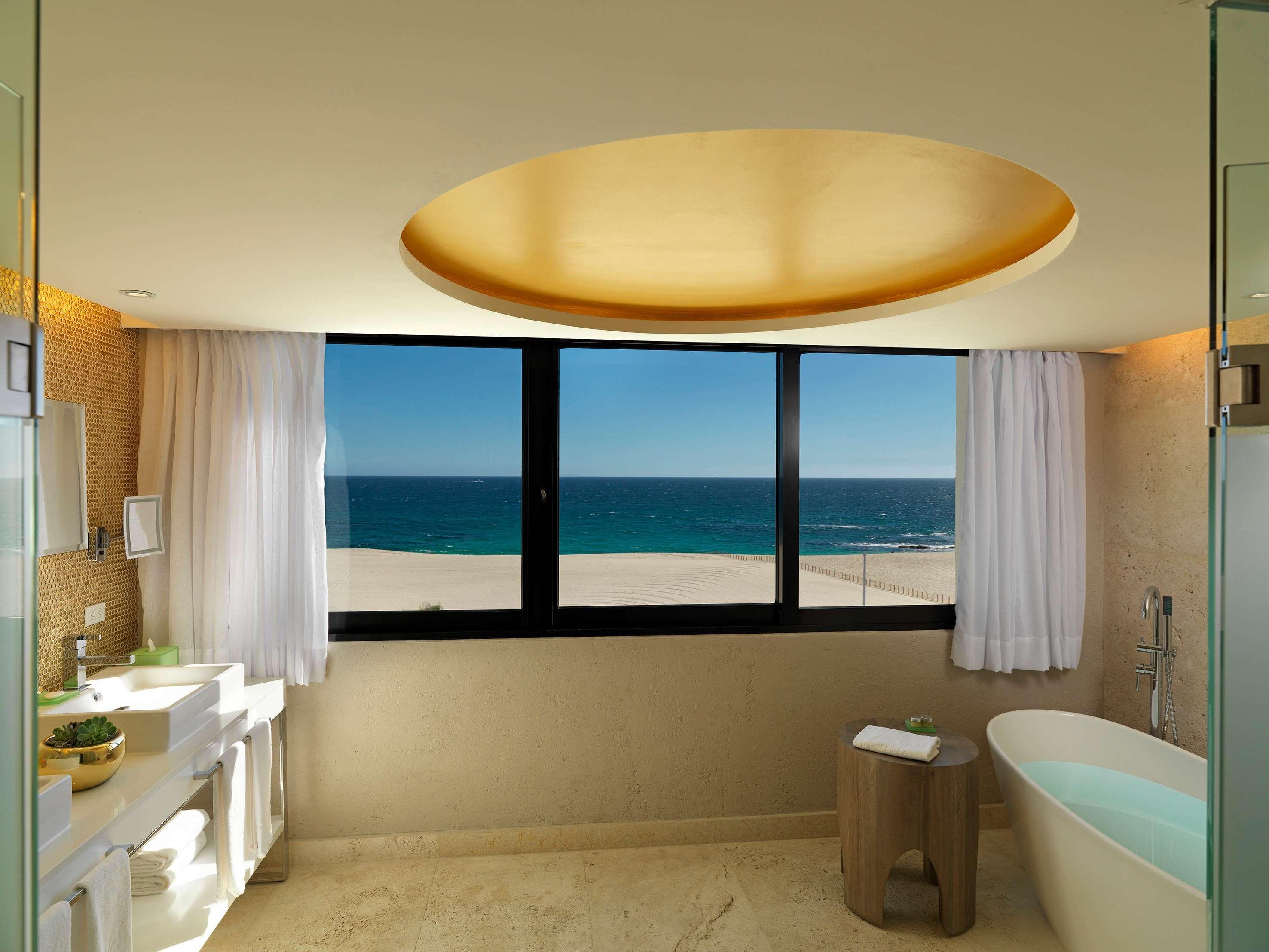 Suite Ocean Front