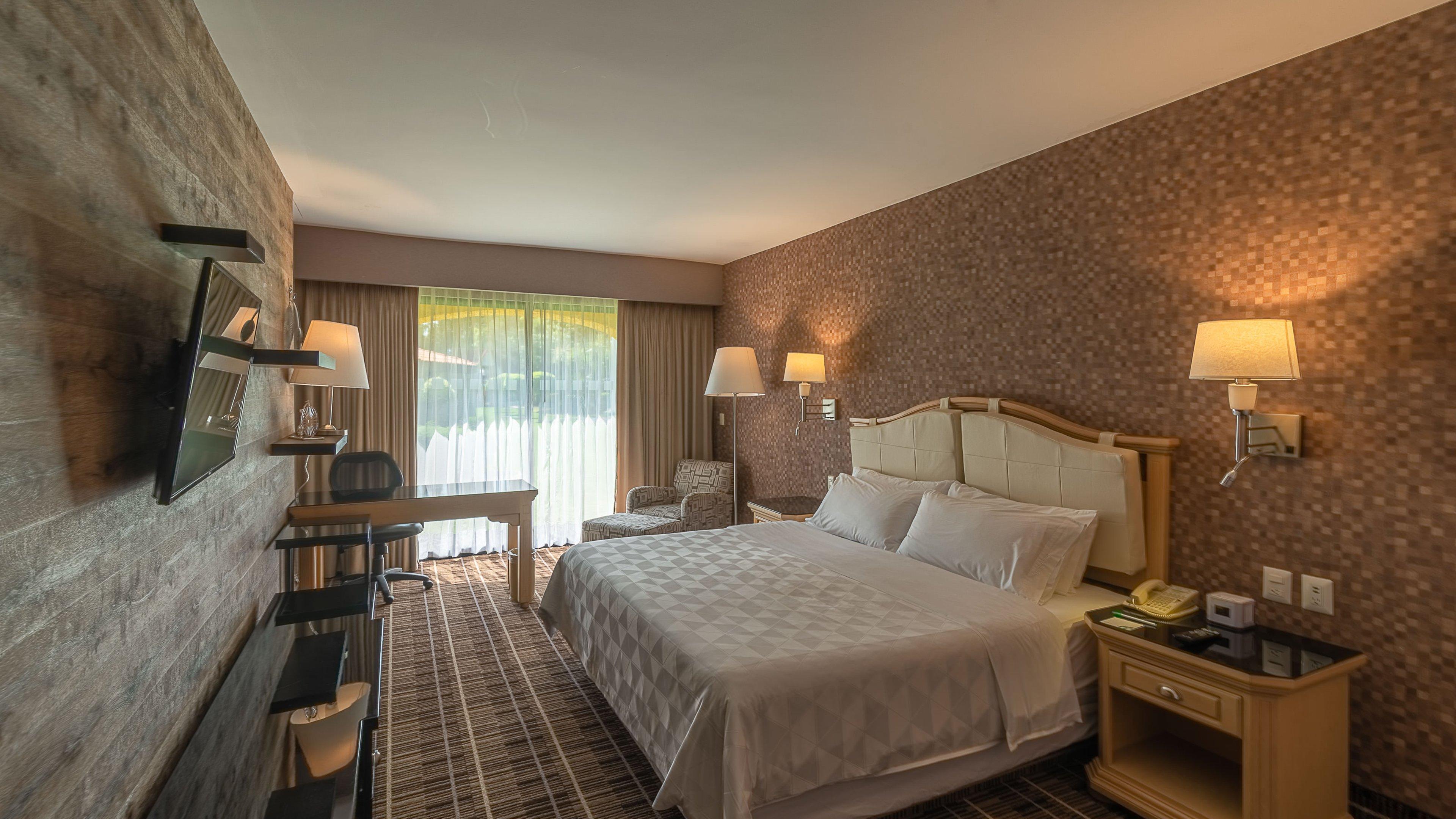 Double King Bed Non Smoking