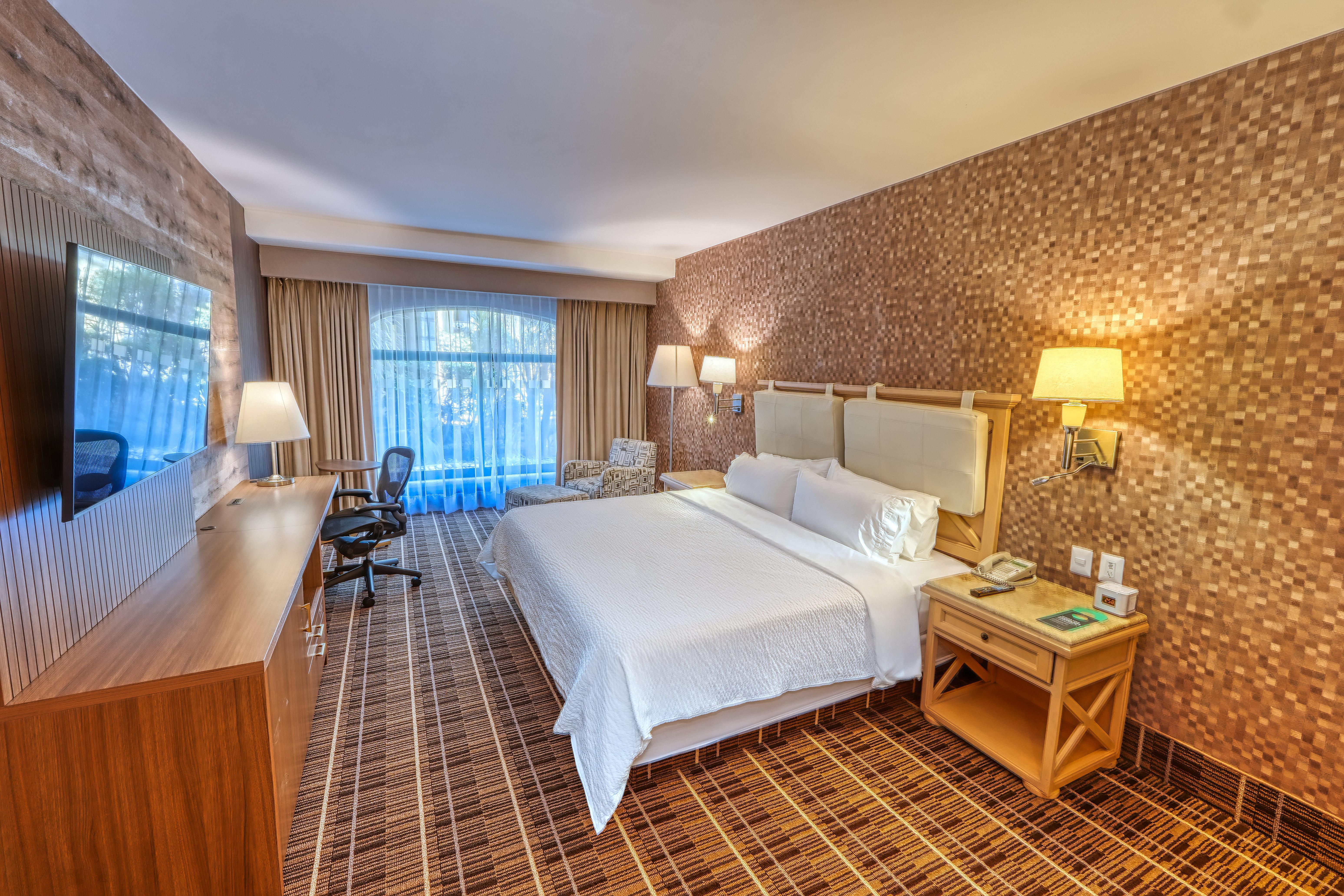 Double Accessible King Size Bed