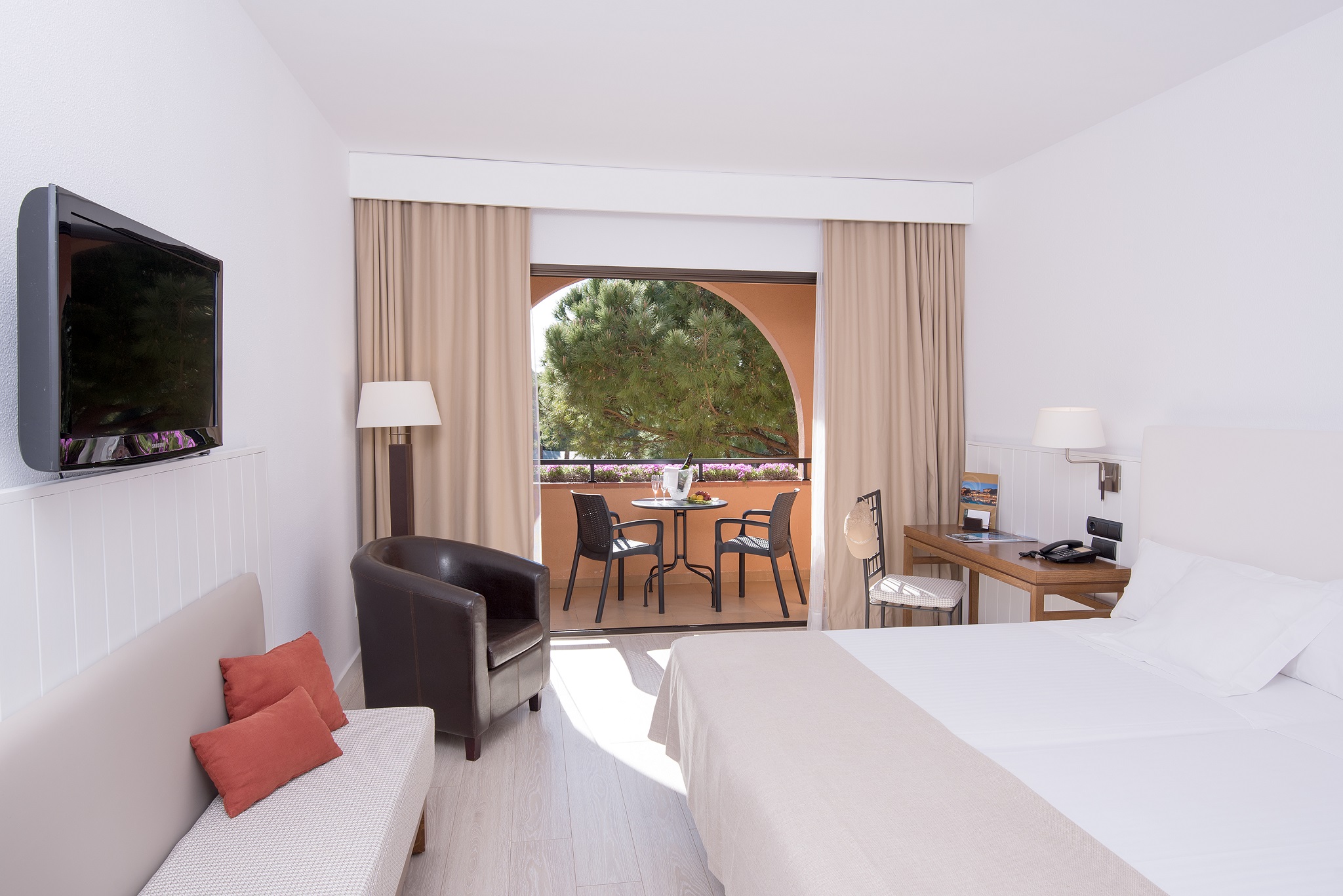 Double or Twin Standard