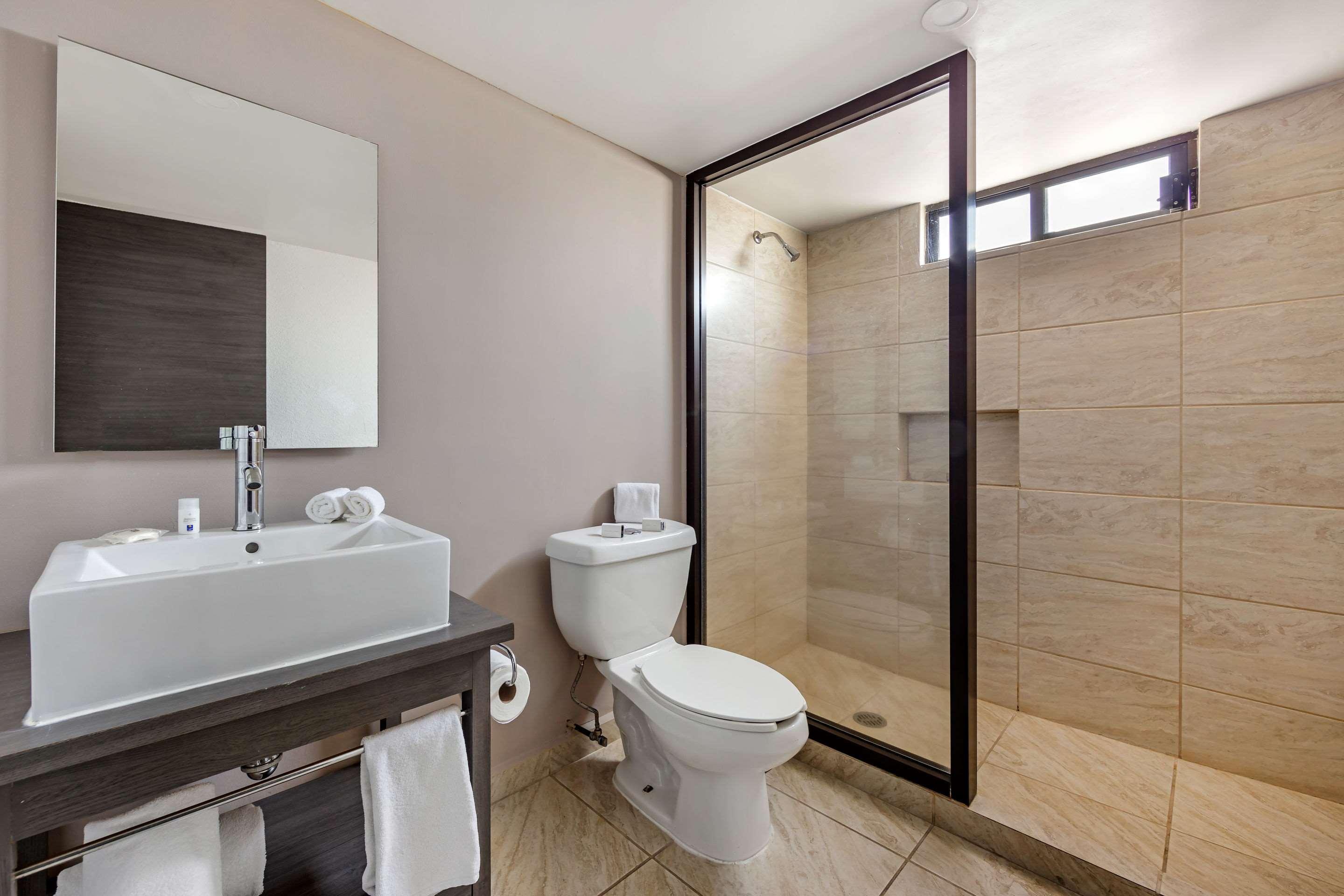 Suite Two Double Beds Non Smoking