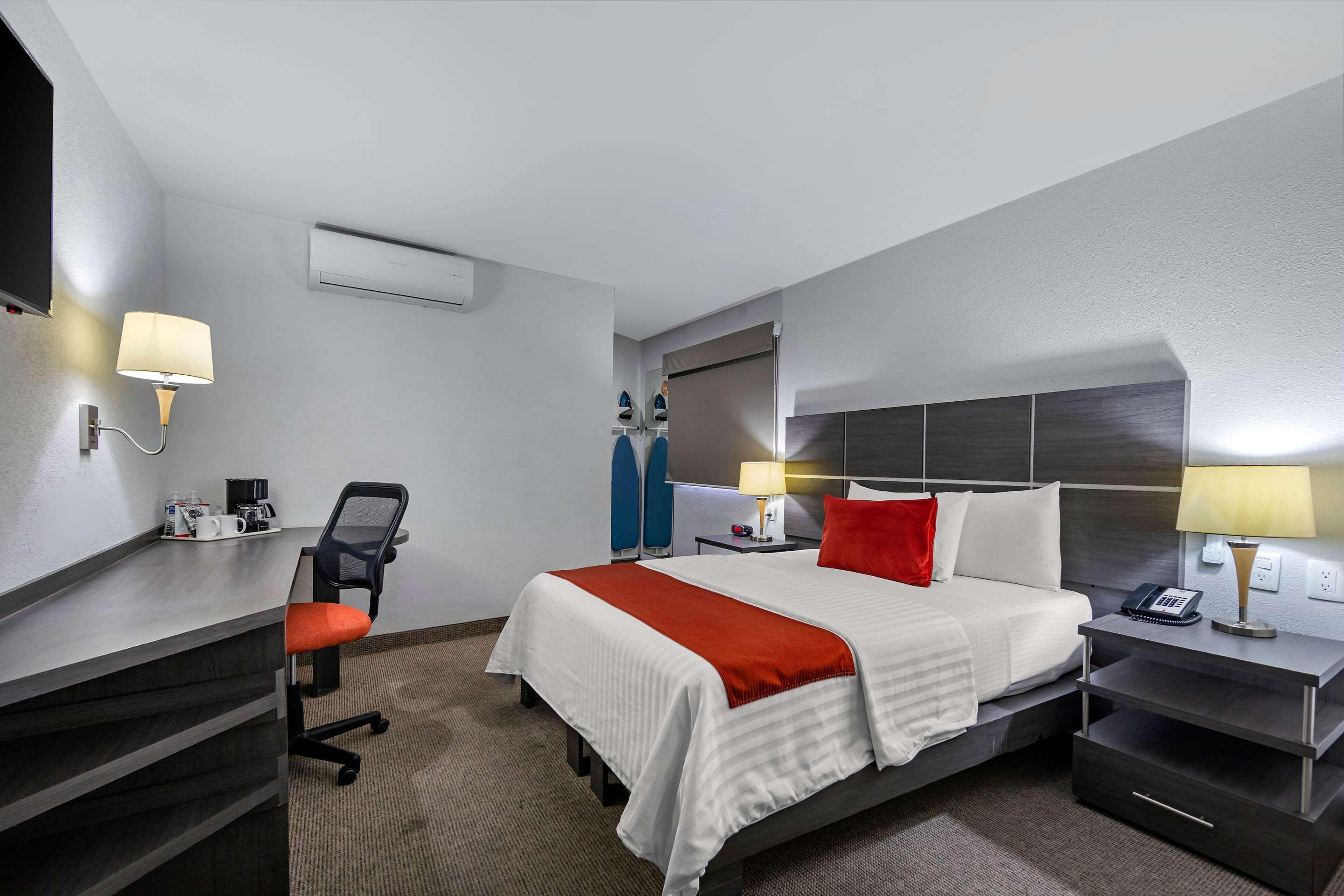 Double Queen Bed Non Smoking