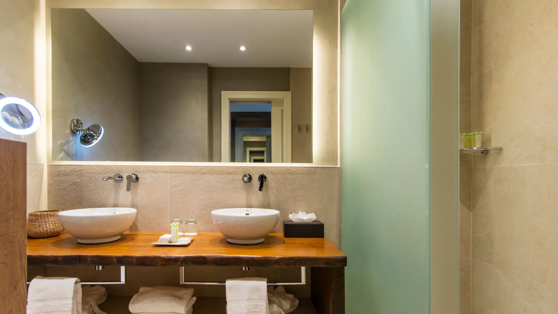 Double Pool View King Bed