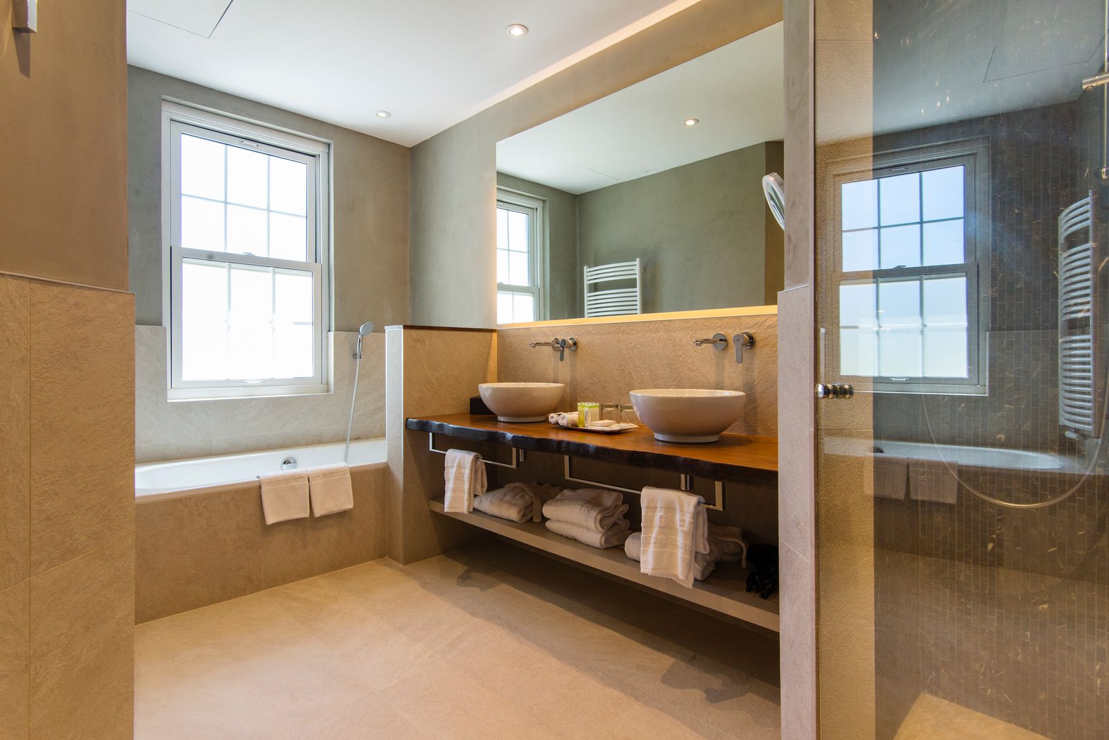 Double Deluxe Pool View