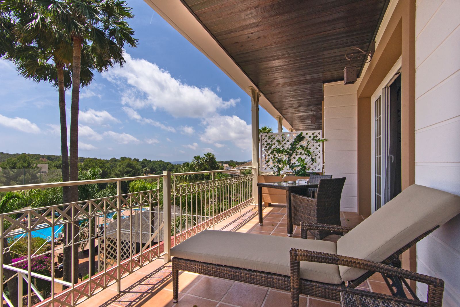 Double Deluxe Pool View