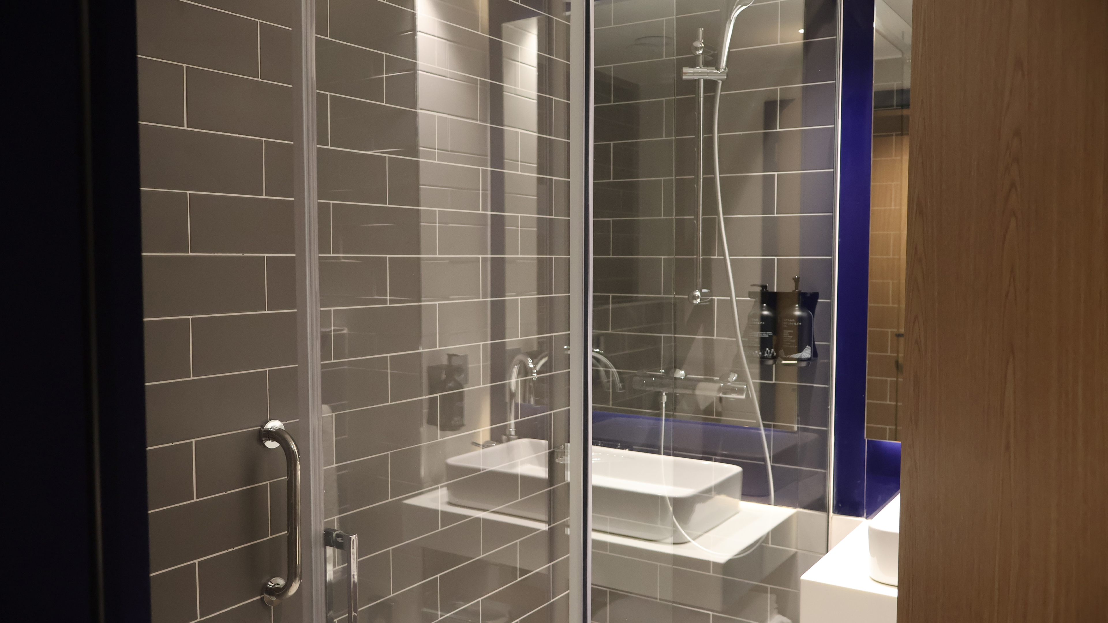 Double Accessible-queen Size Bed