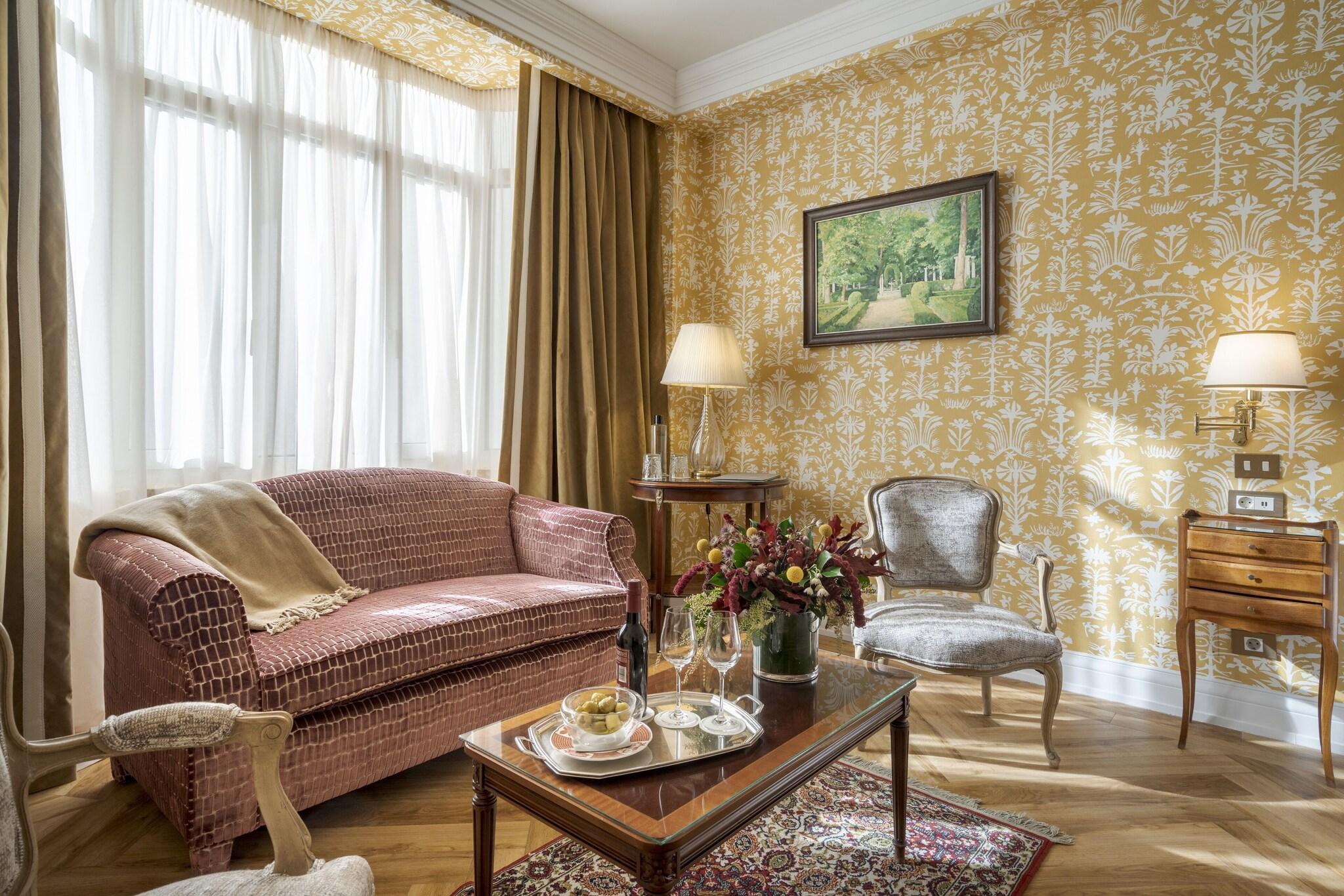 Double Superior King Bed