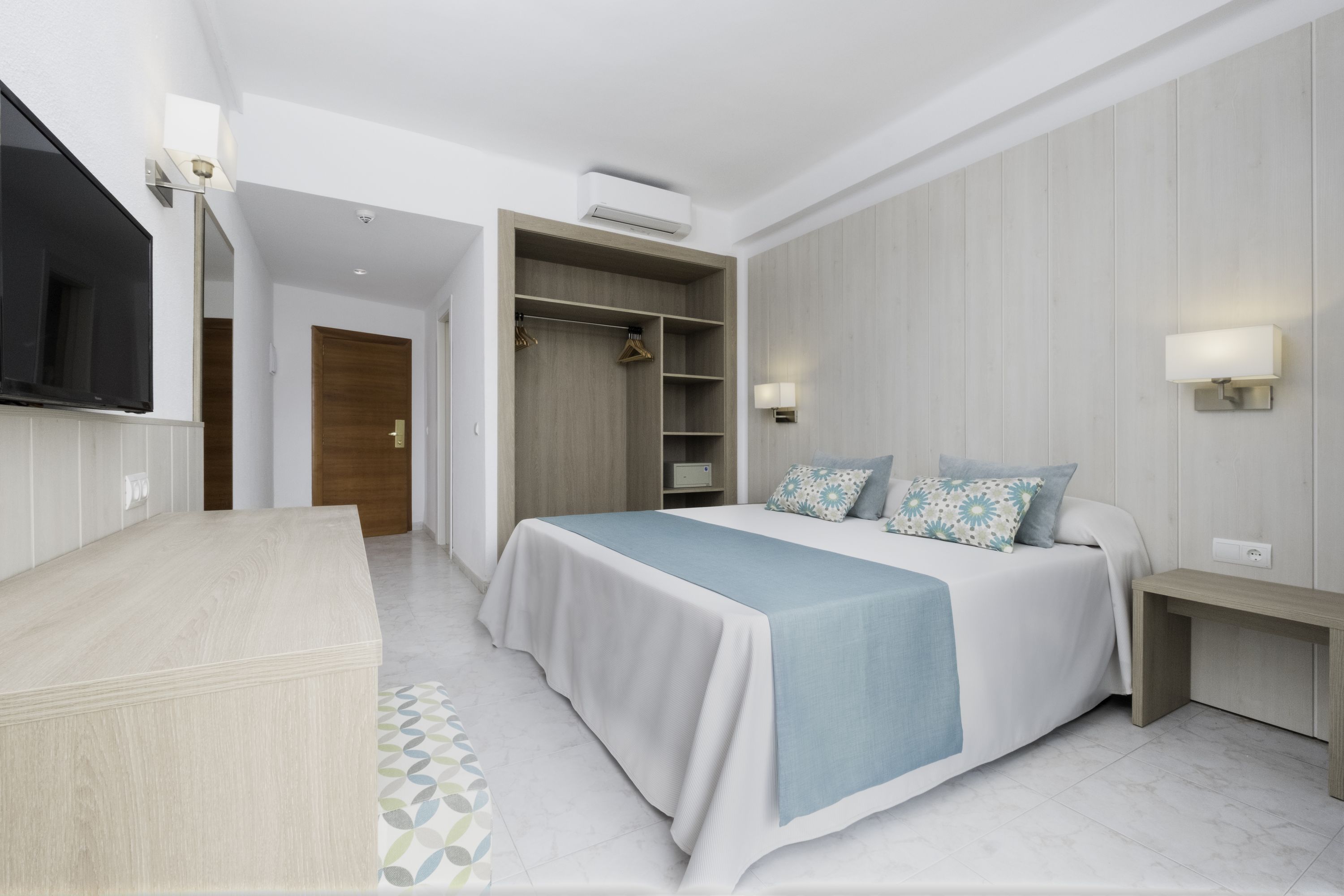 Double or Twin Standard