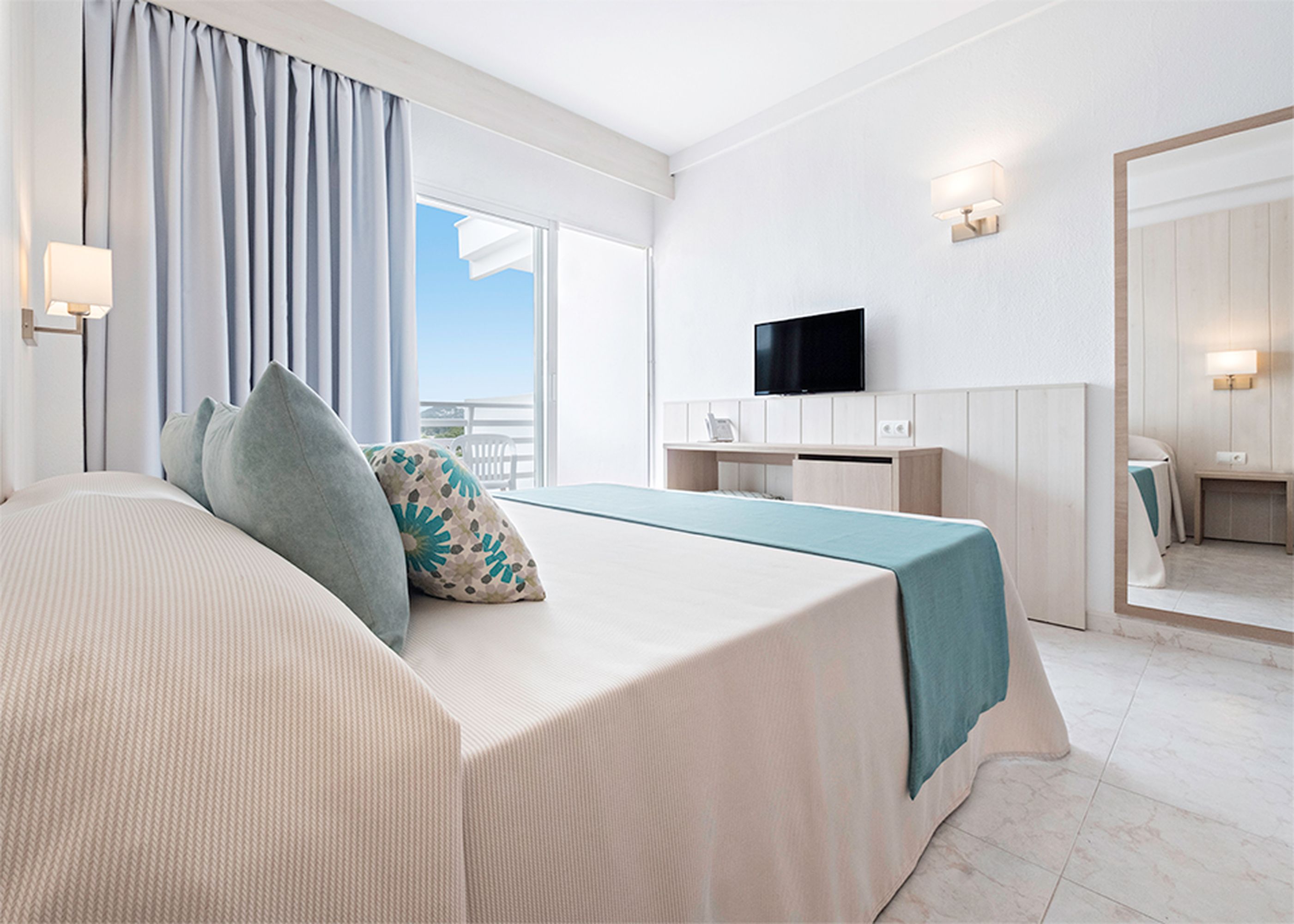 Double or Twin Standard