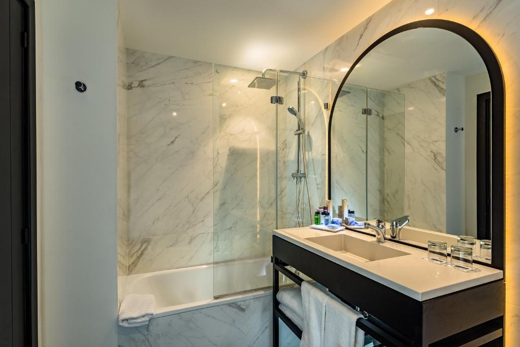 Double or Twin Deluxe