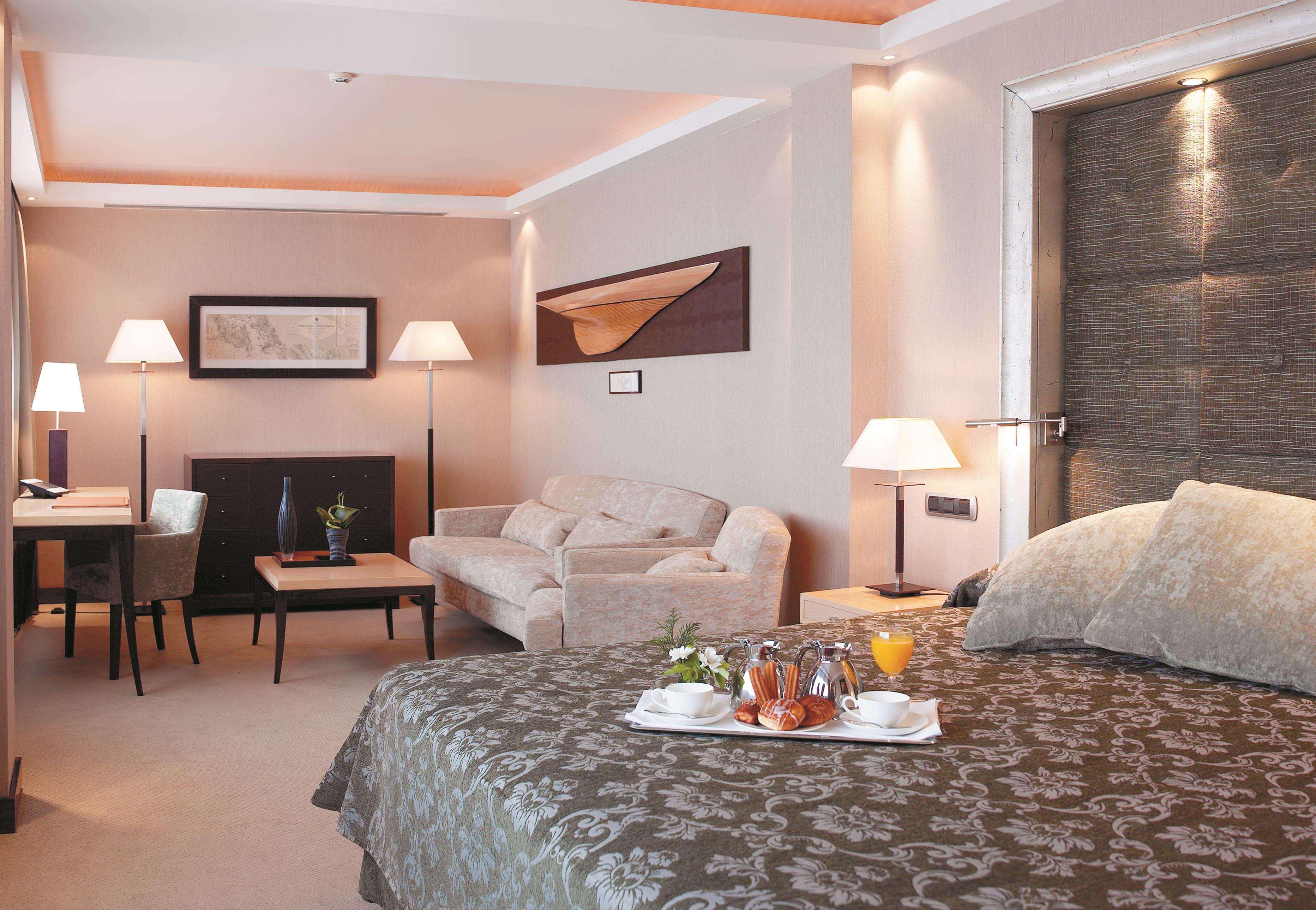 Junior Suite with Views