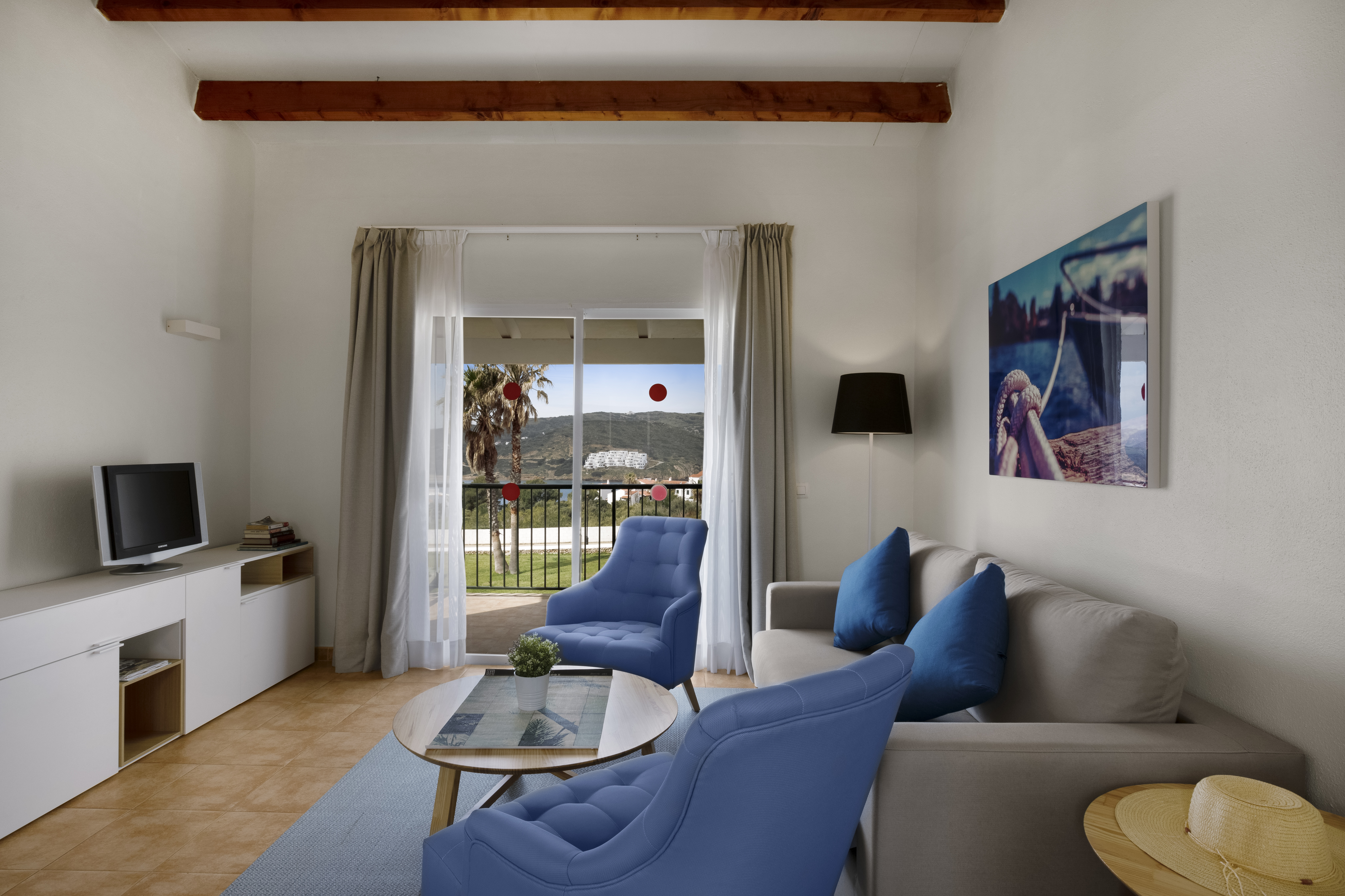 Apartment Capacity 4