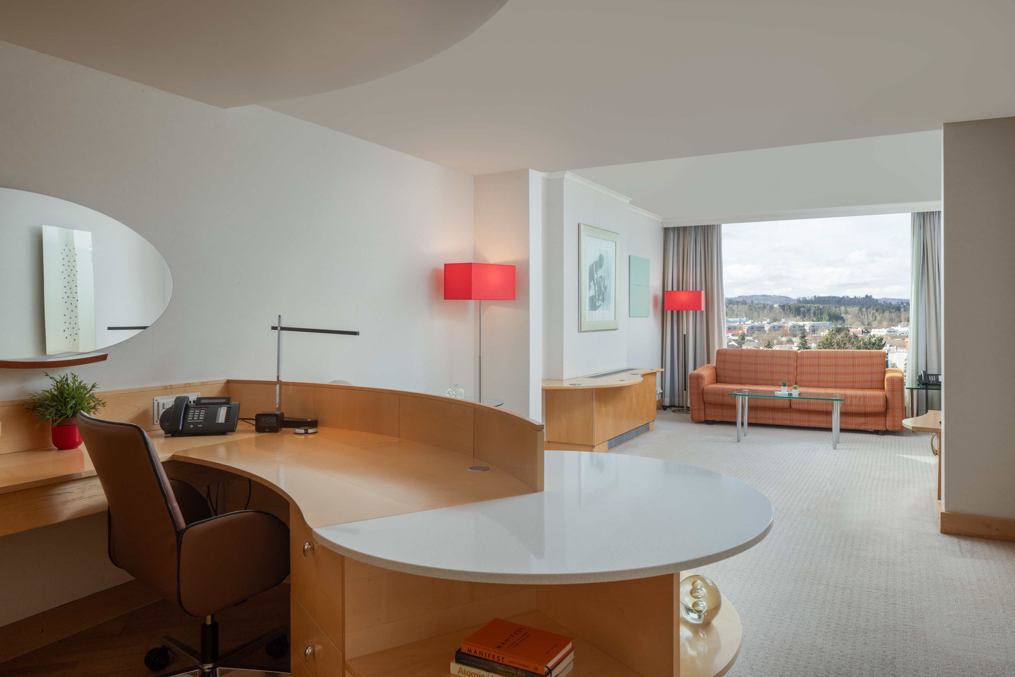 Suite King Size Bed