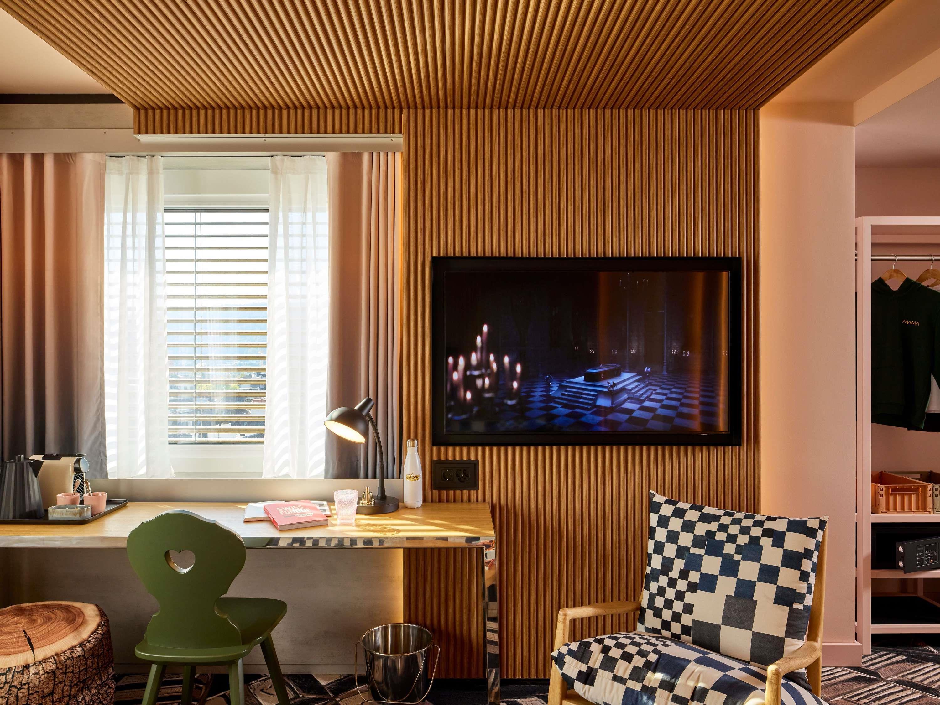 Family Room Standard