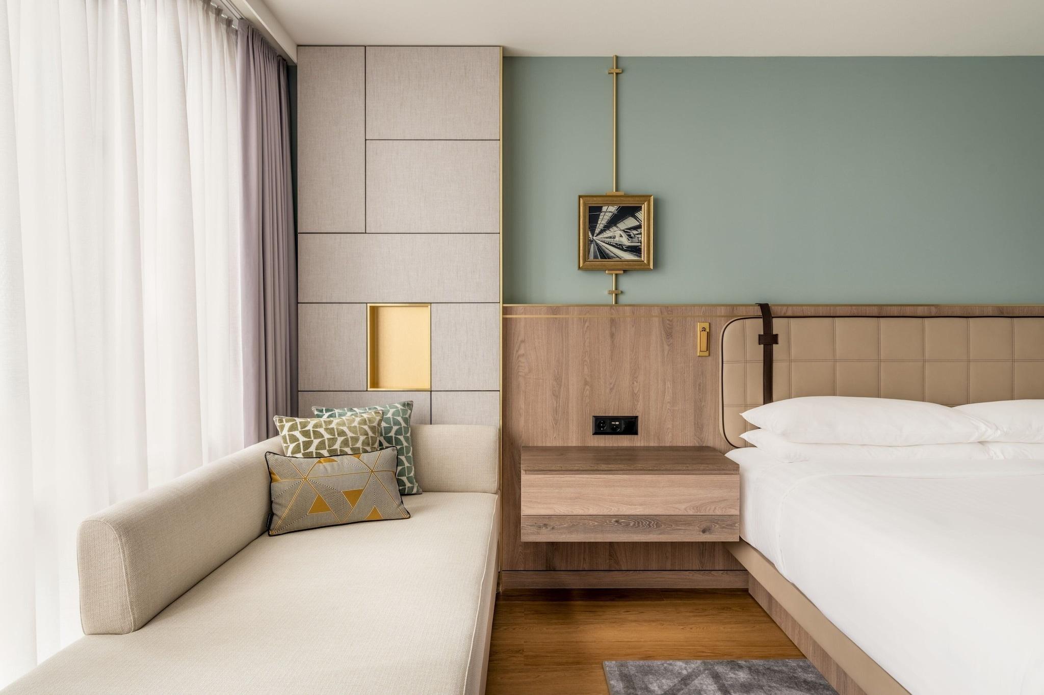 Double Superior King Bed