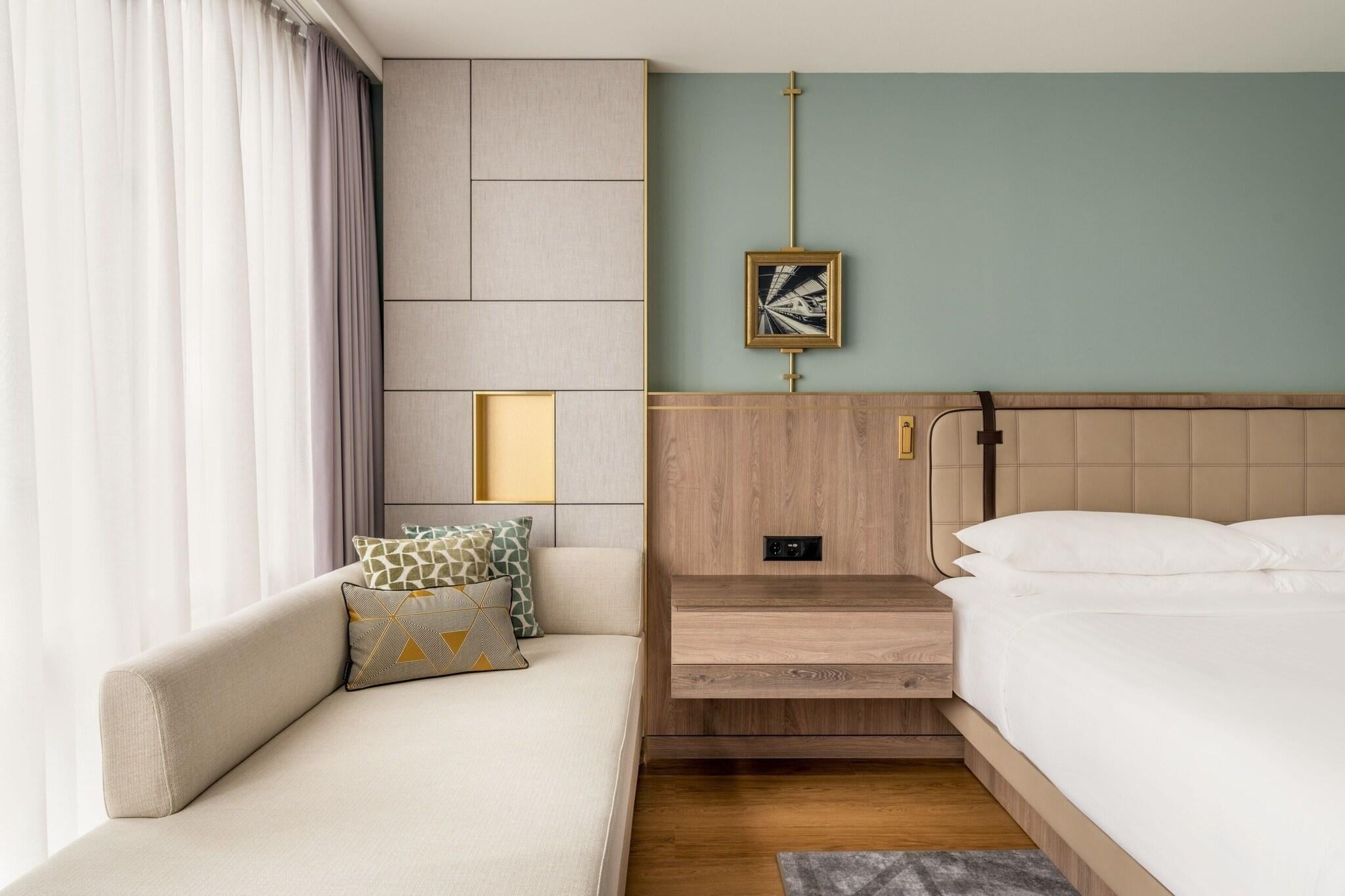 Double Superior King Bed