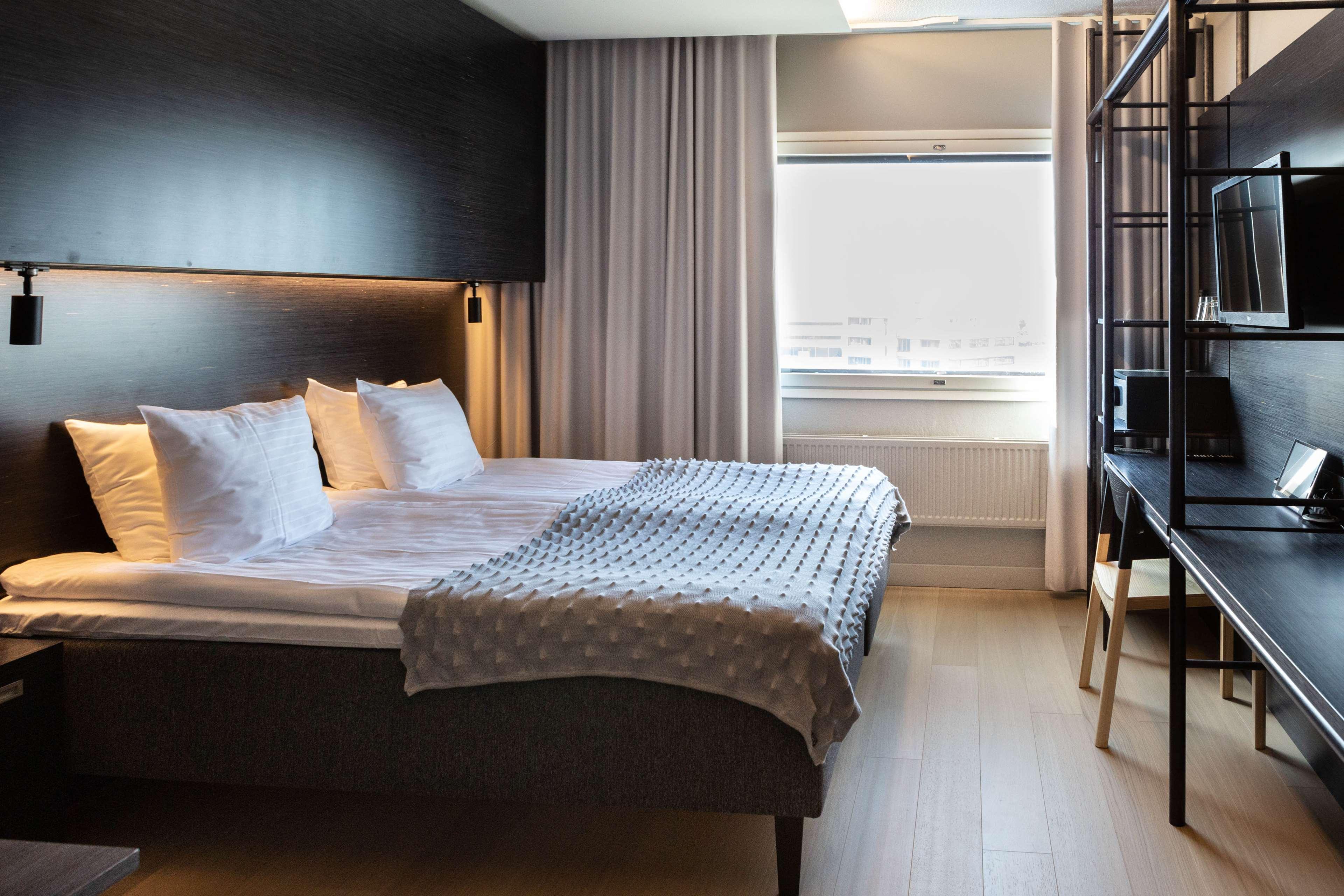 Double Single Superior King Bed