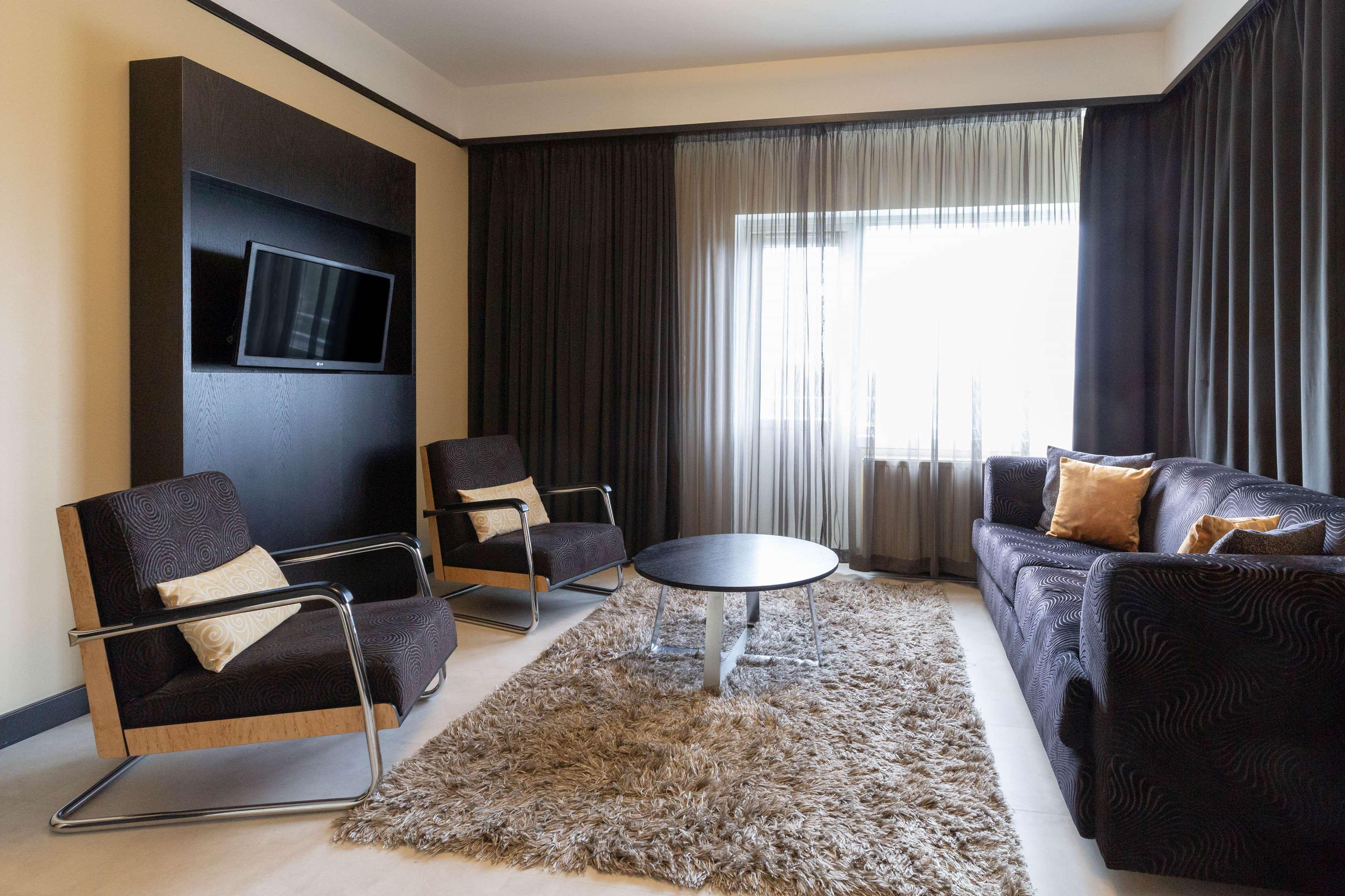 Double Single Superior King Bed