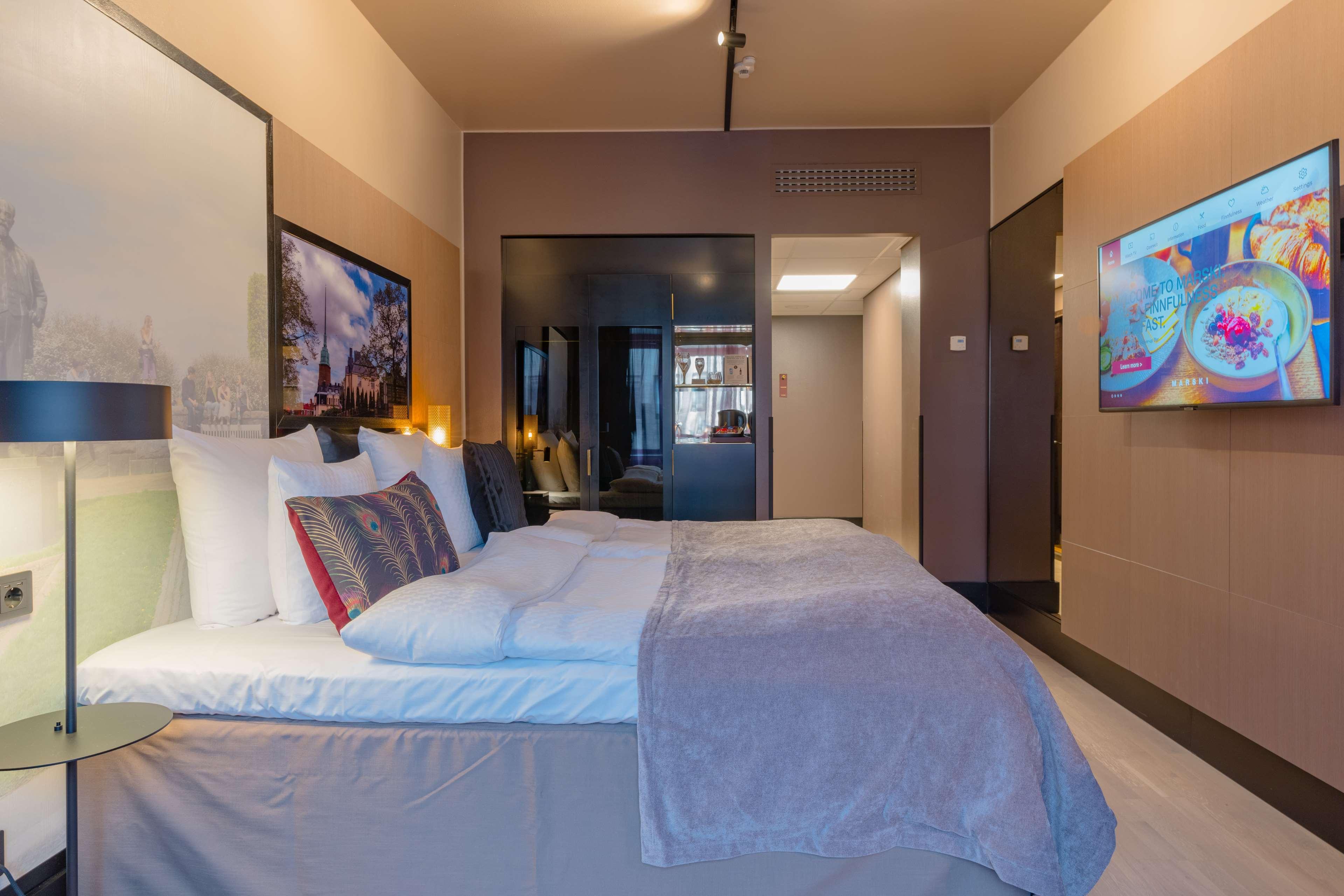 Double King Size Bed