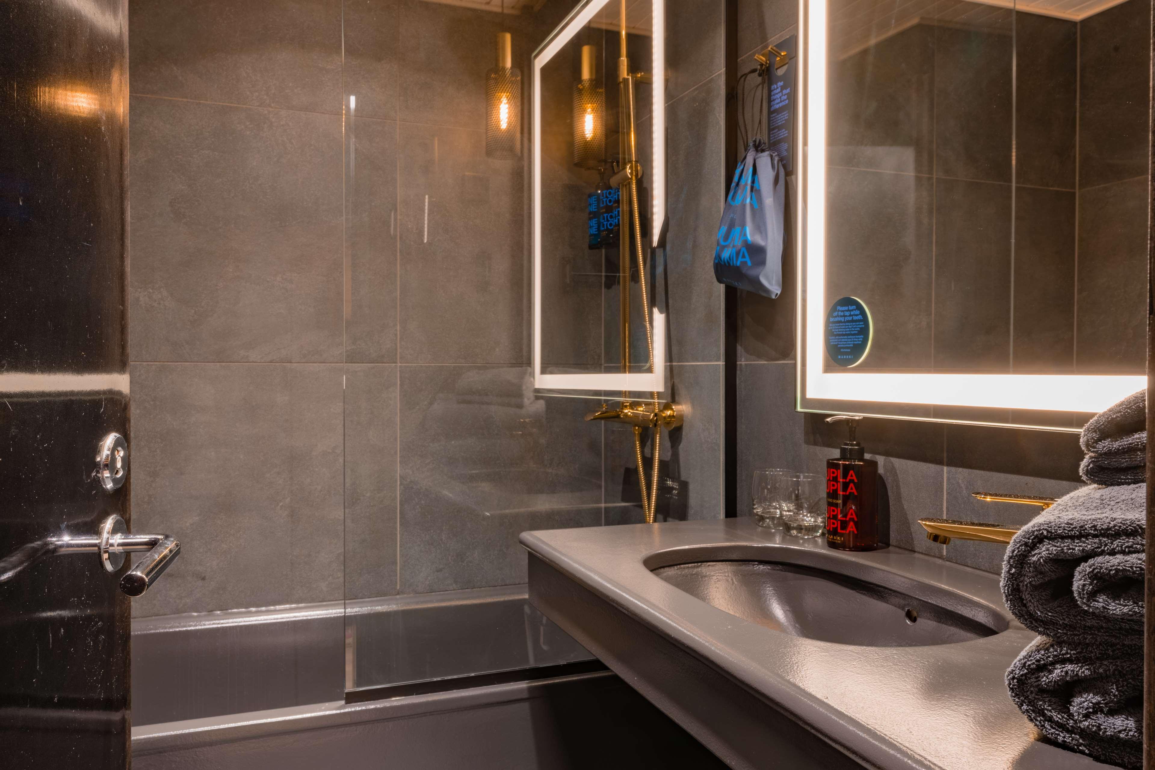 Double Single Superior