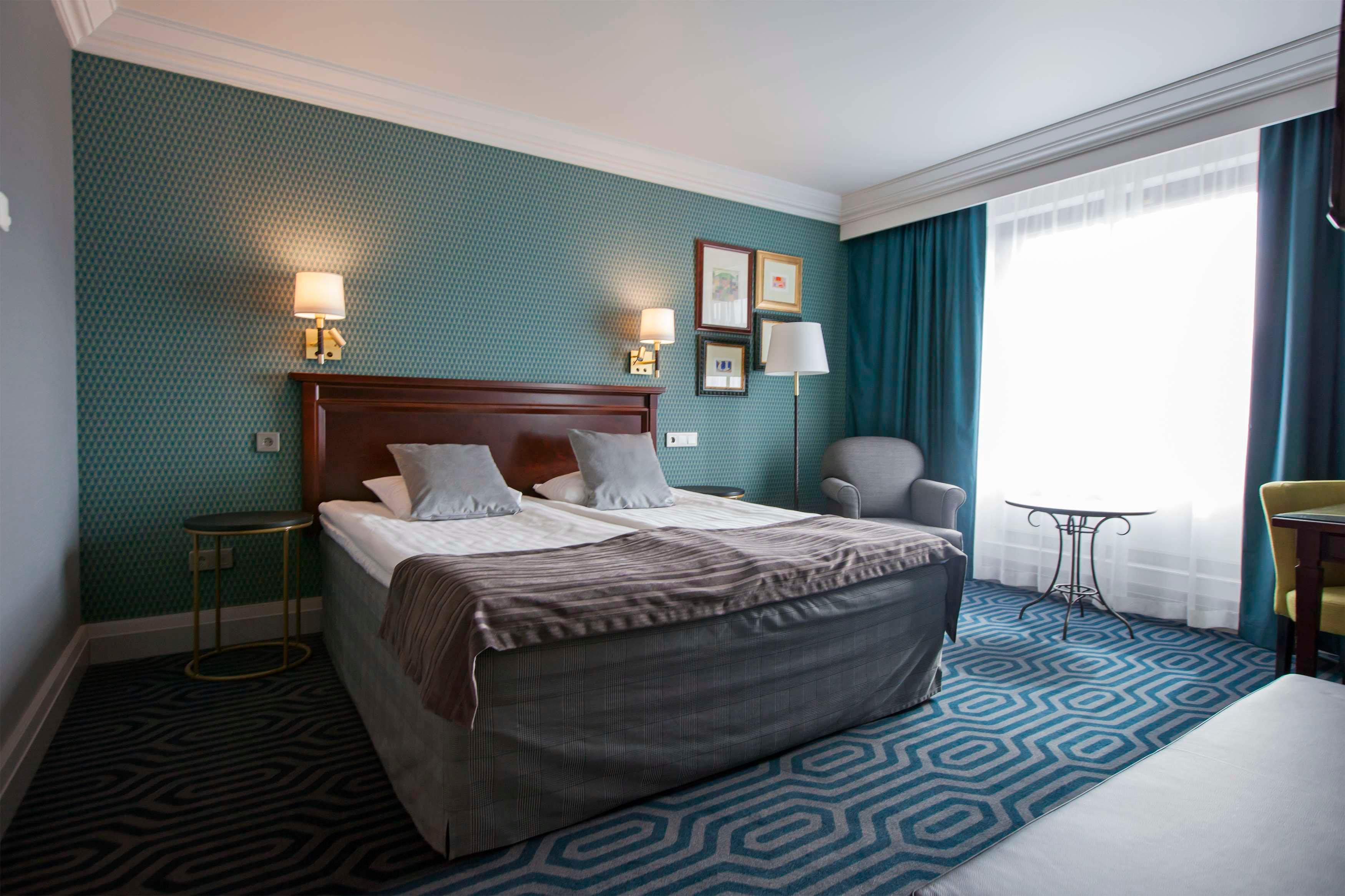 Double Single Superior King Bed