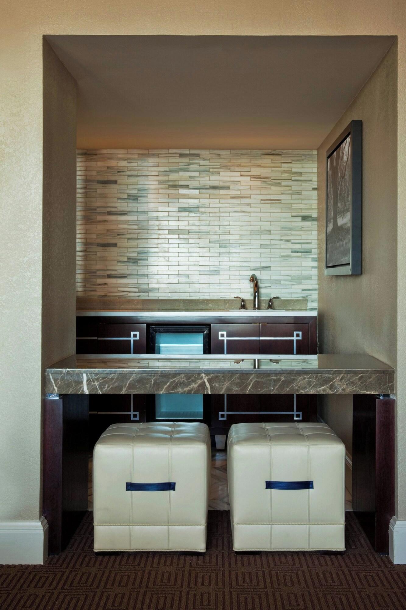 Suite Executive King Bed