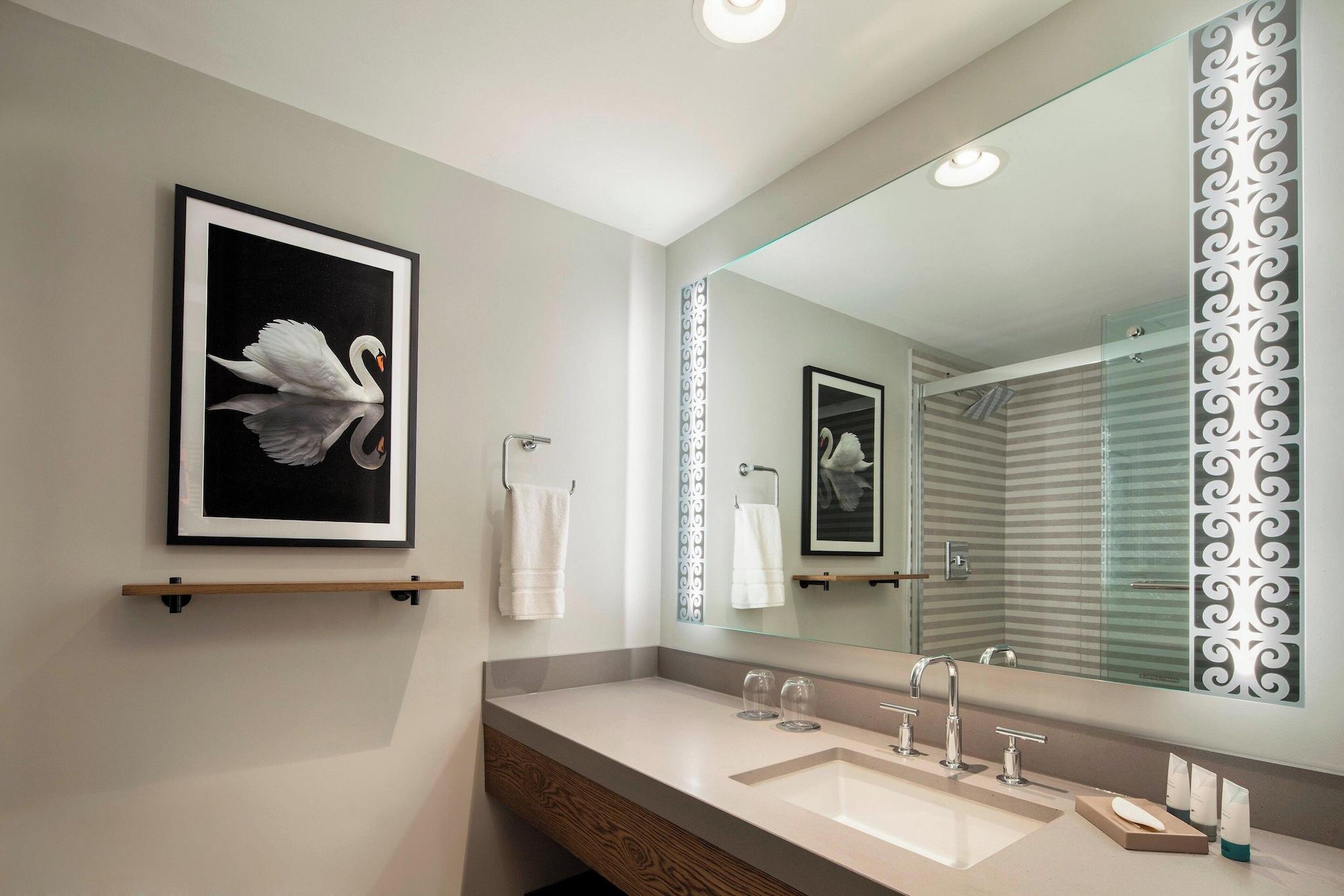 Double City View King Bed