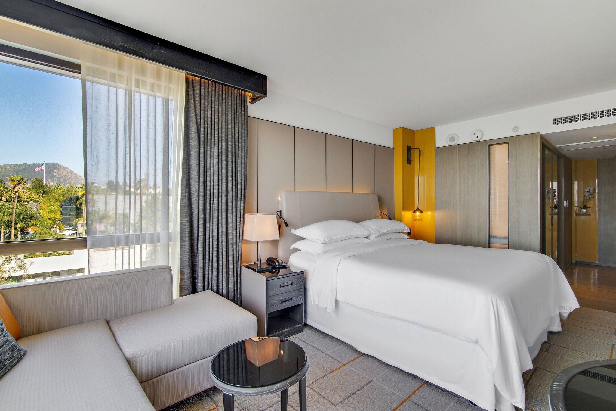 Double Executive King Bed