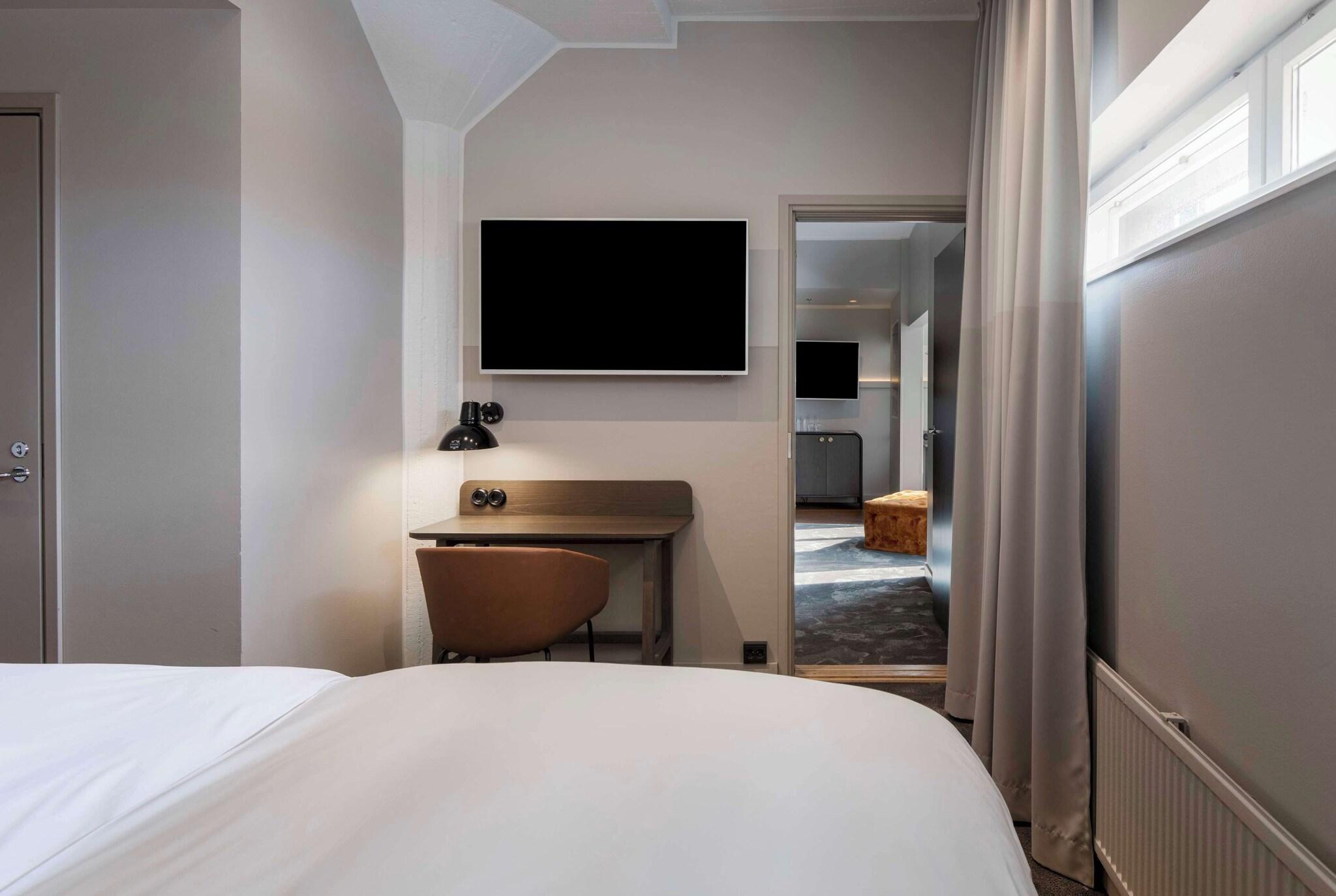 Double Premium King Bed