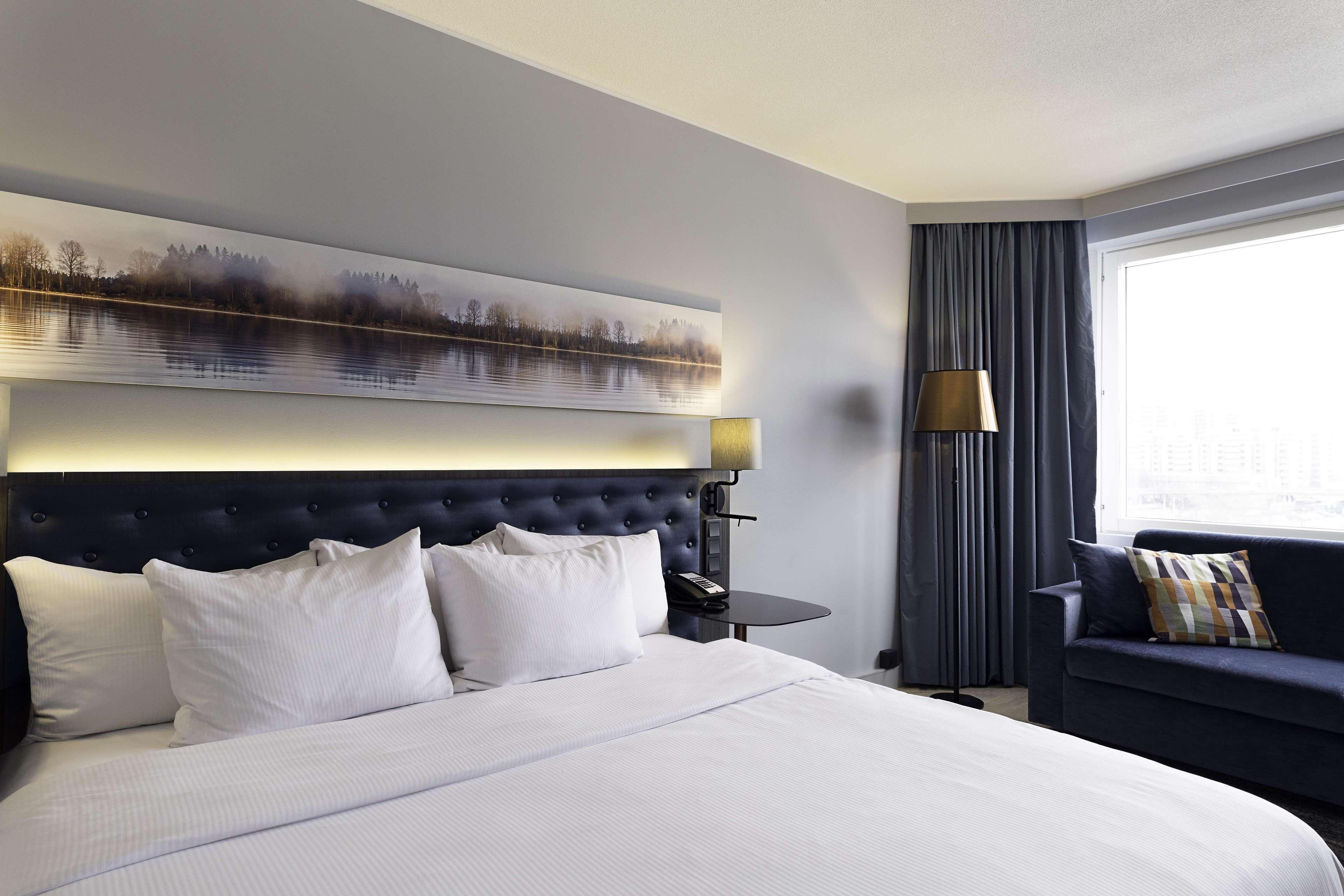 Double Guest Room King Bed