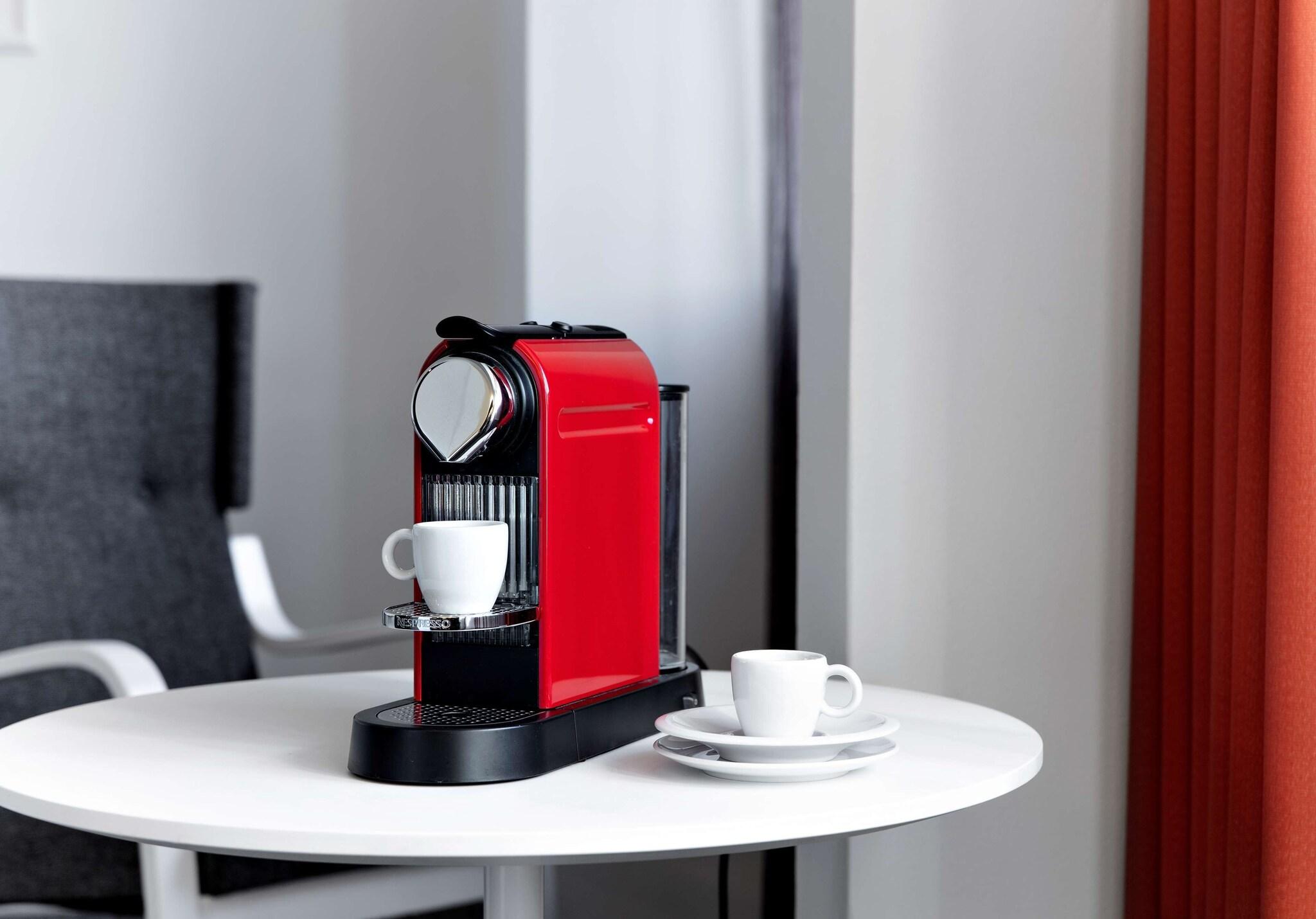 Double Business King Bed