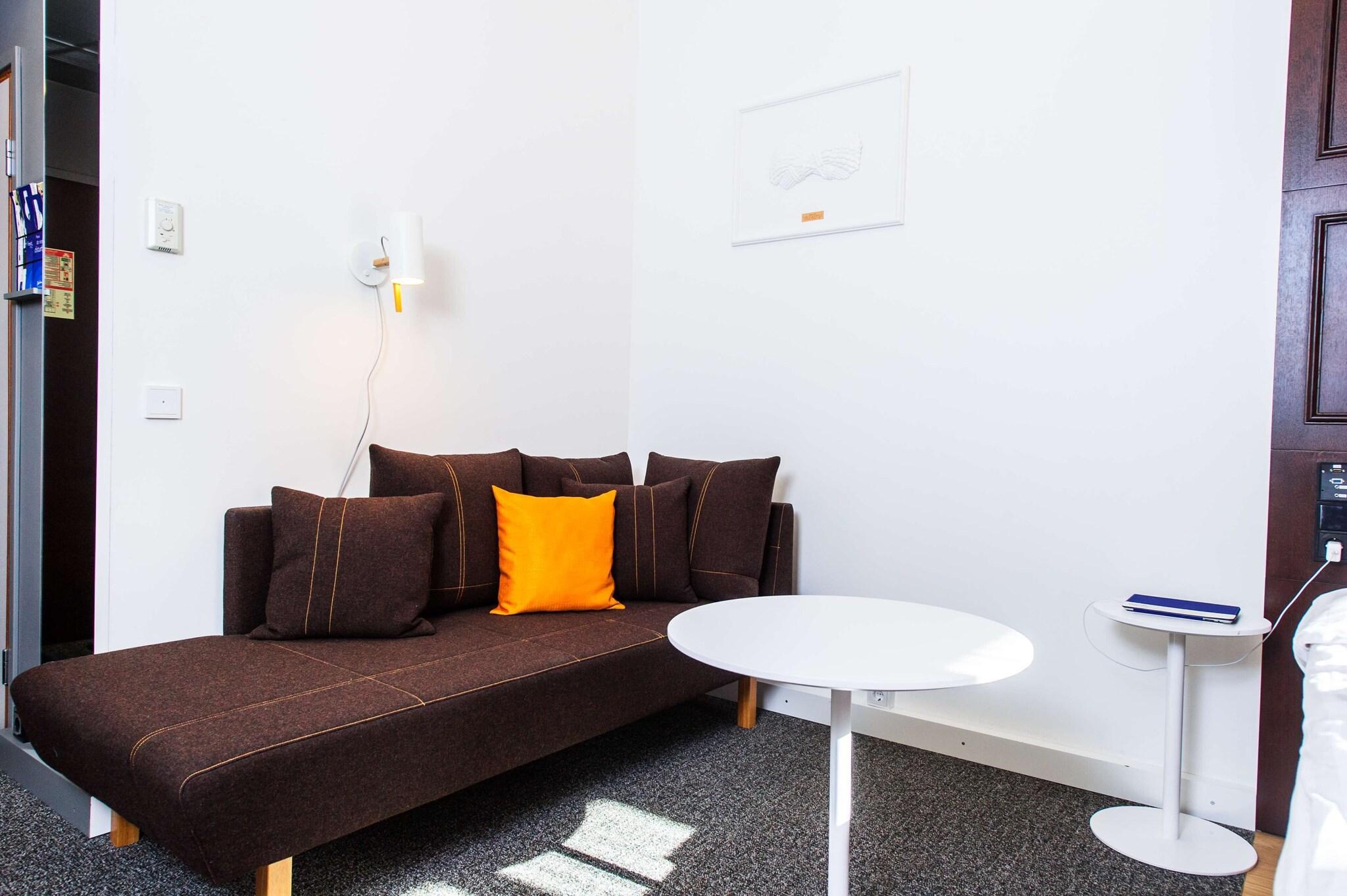 Double Business King Bed