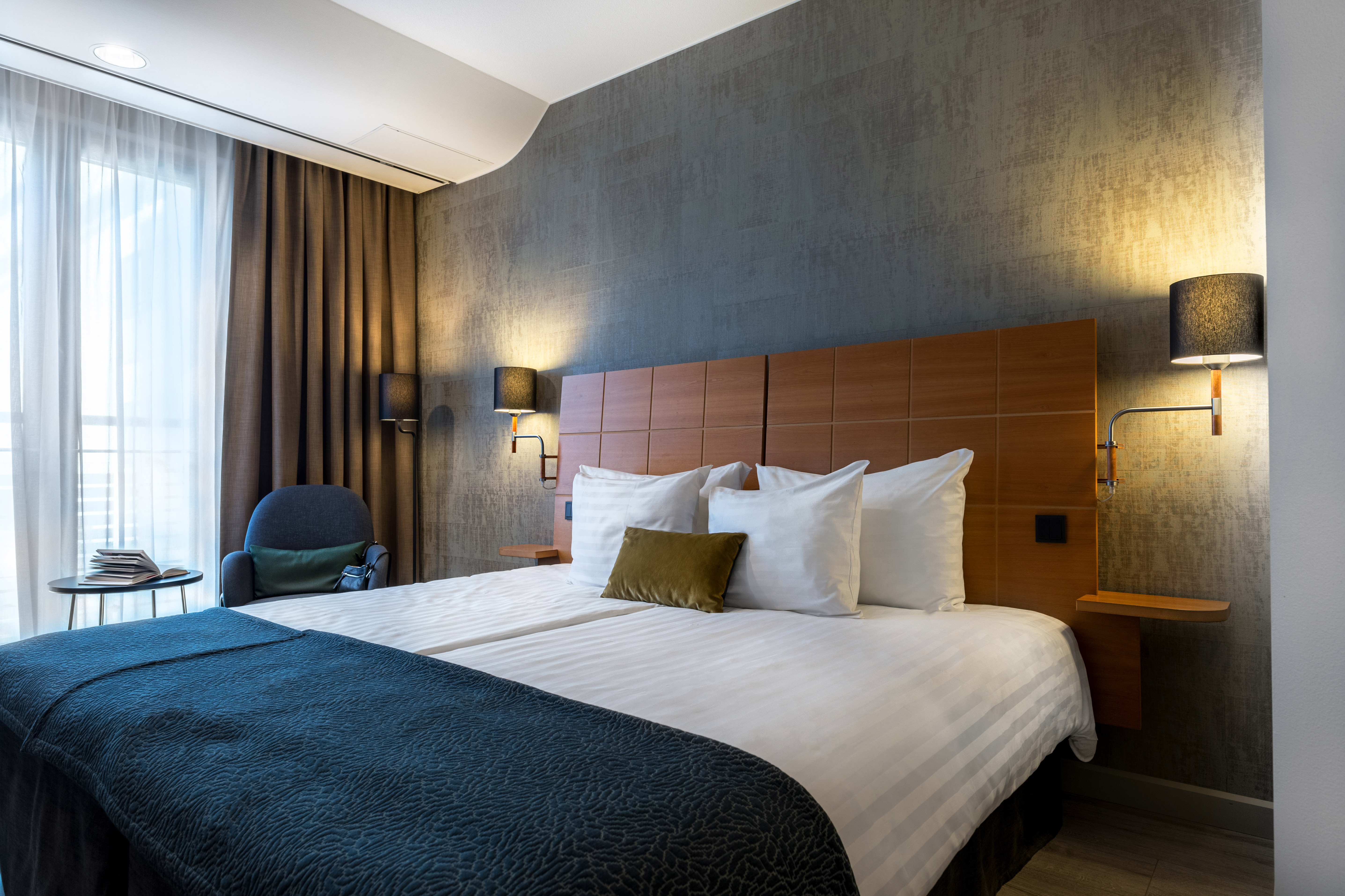 Double King Size Bed