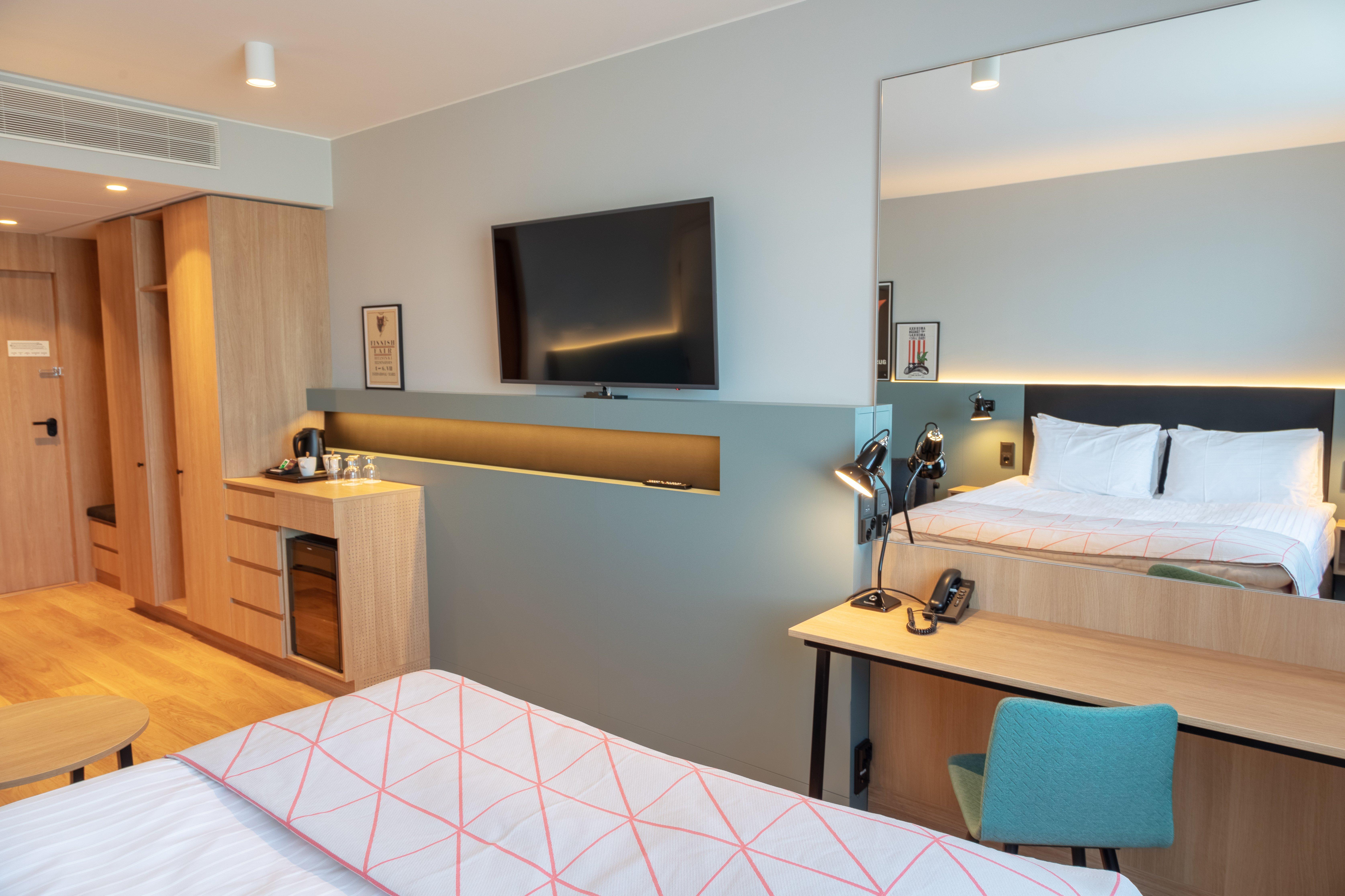 Double Queen Size Bed