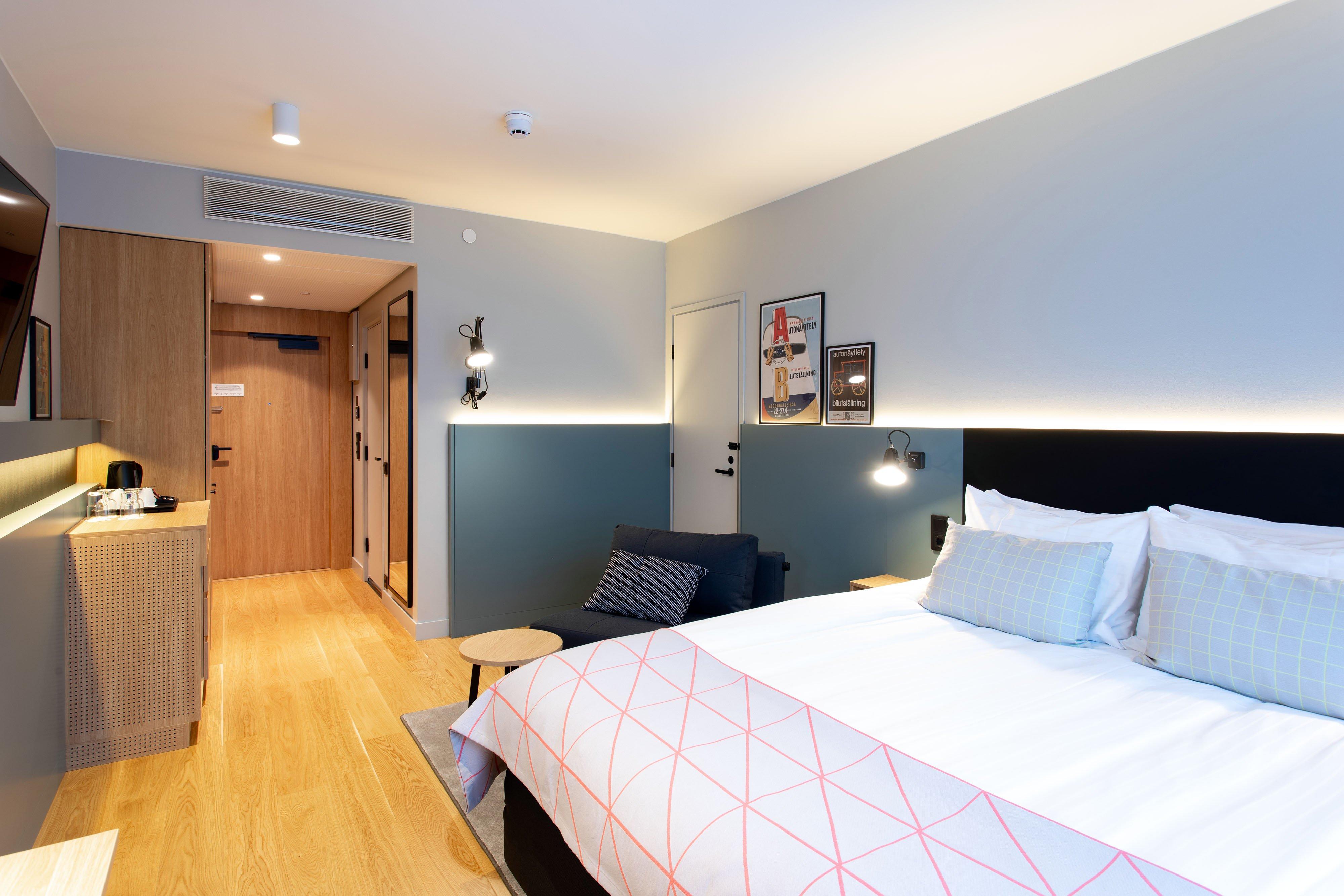 Double Queen Size Bed