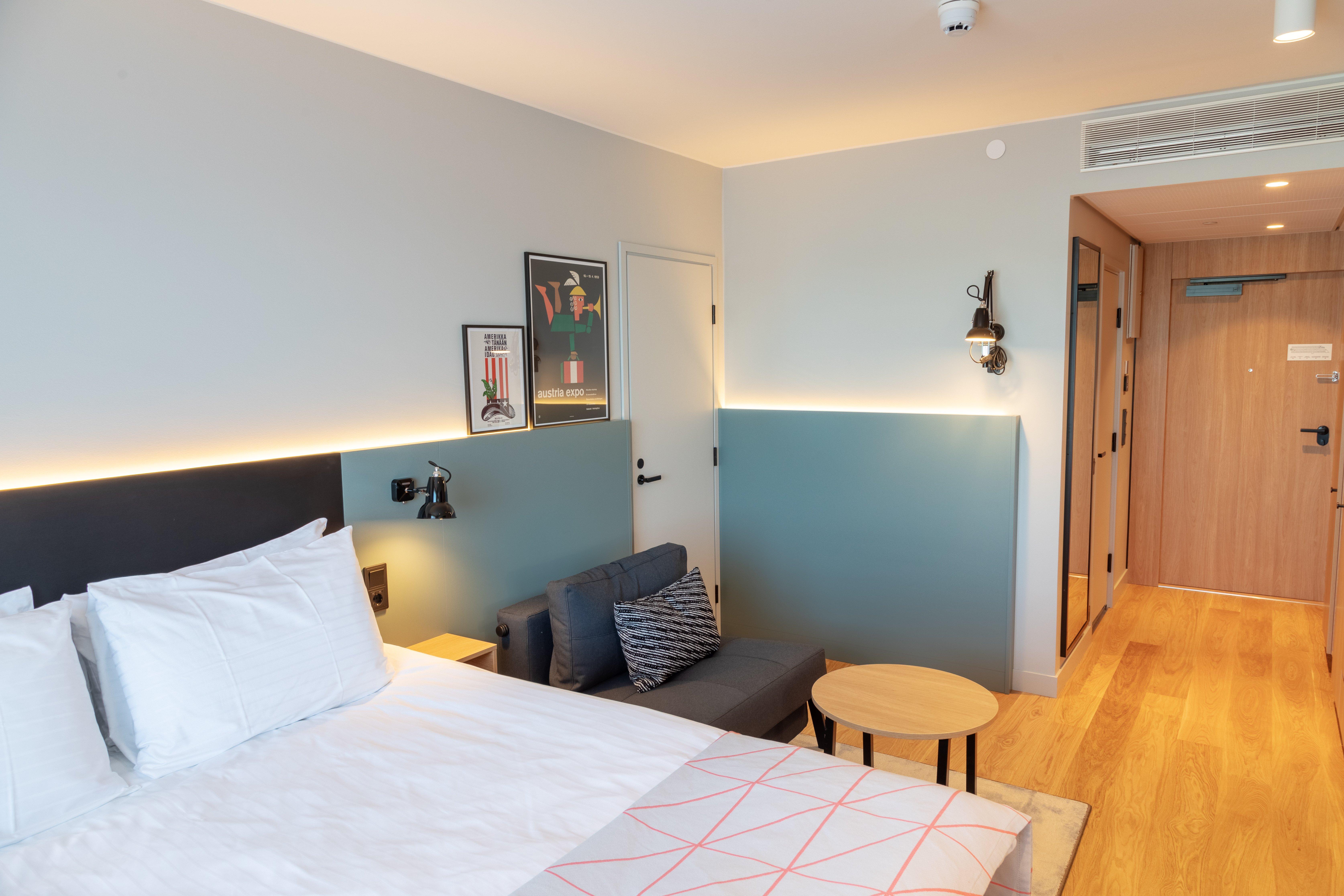 Double Queen Size Bed