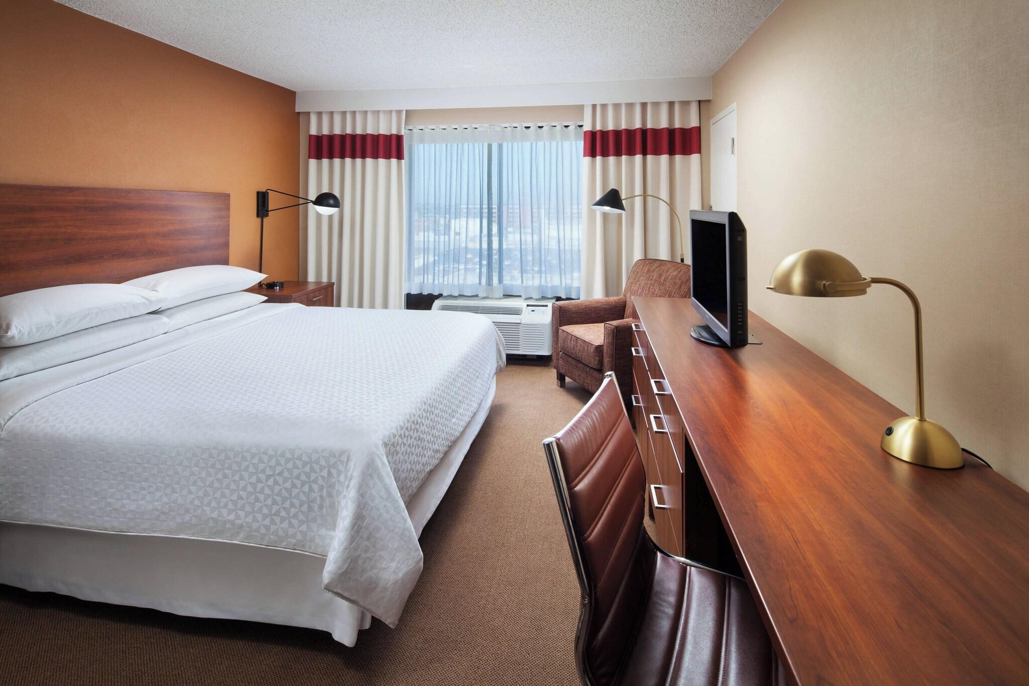 Double Deluxe King Bed