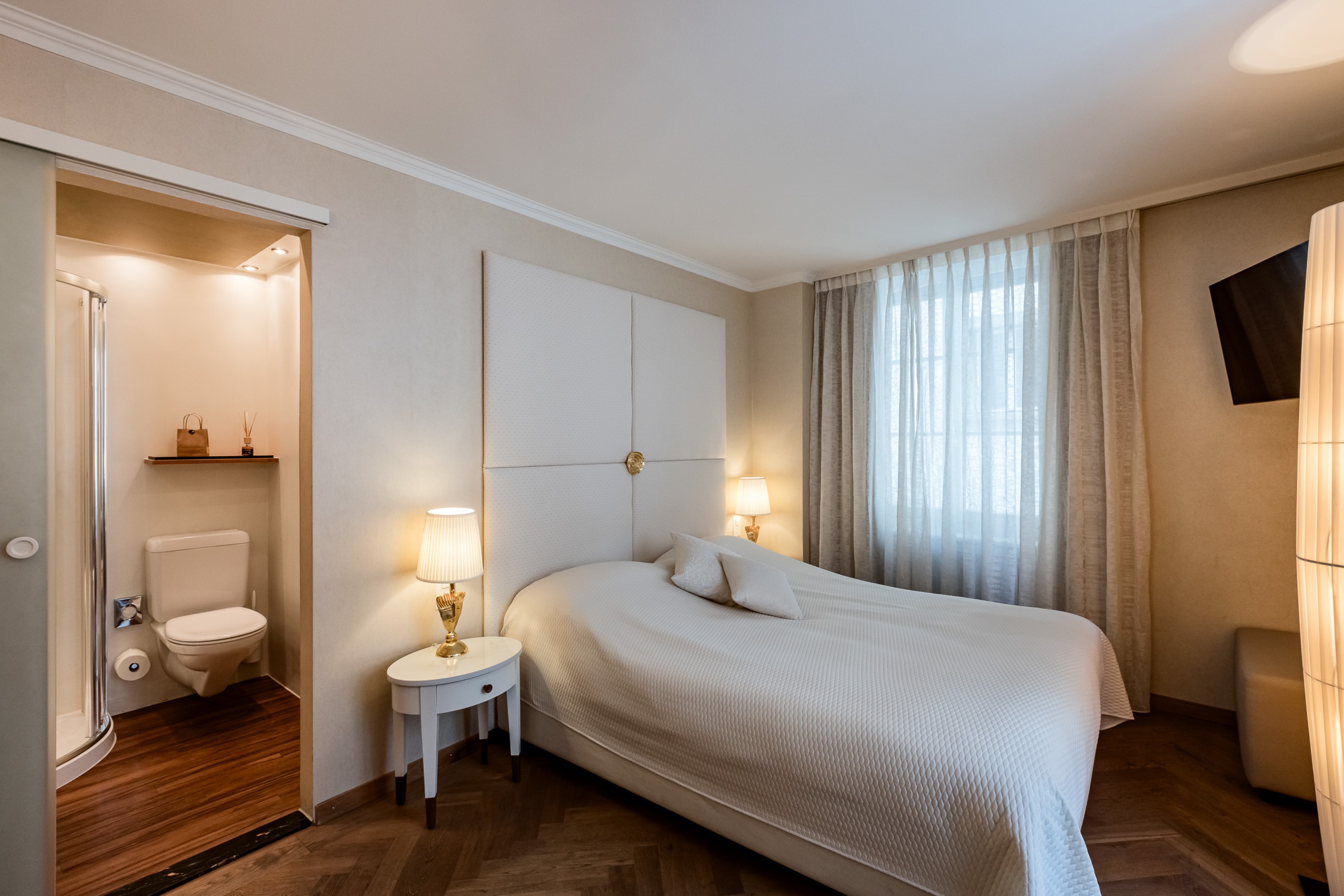 Double Single City View