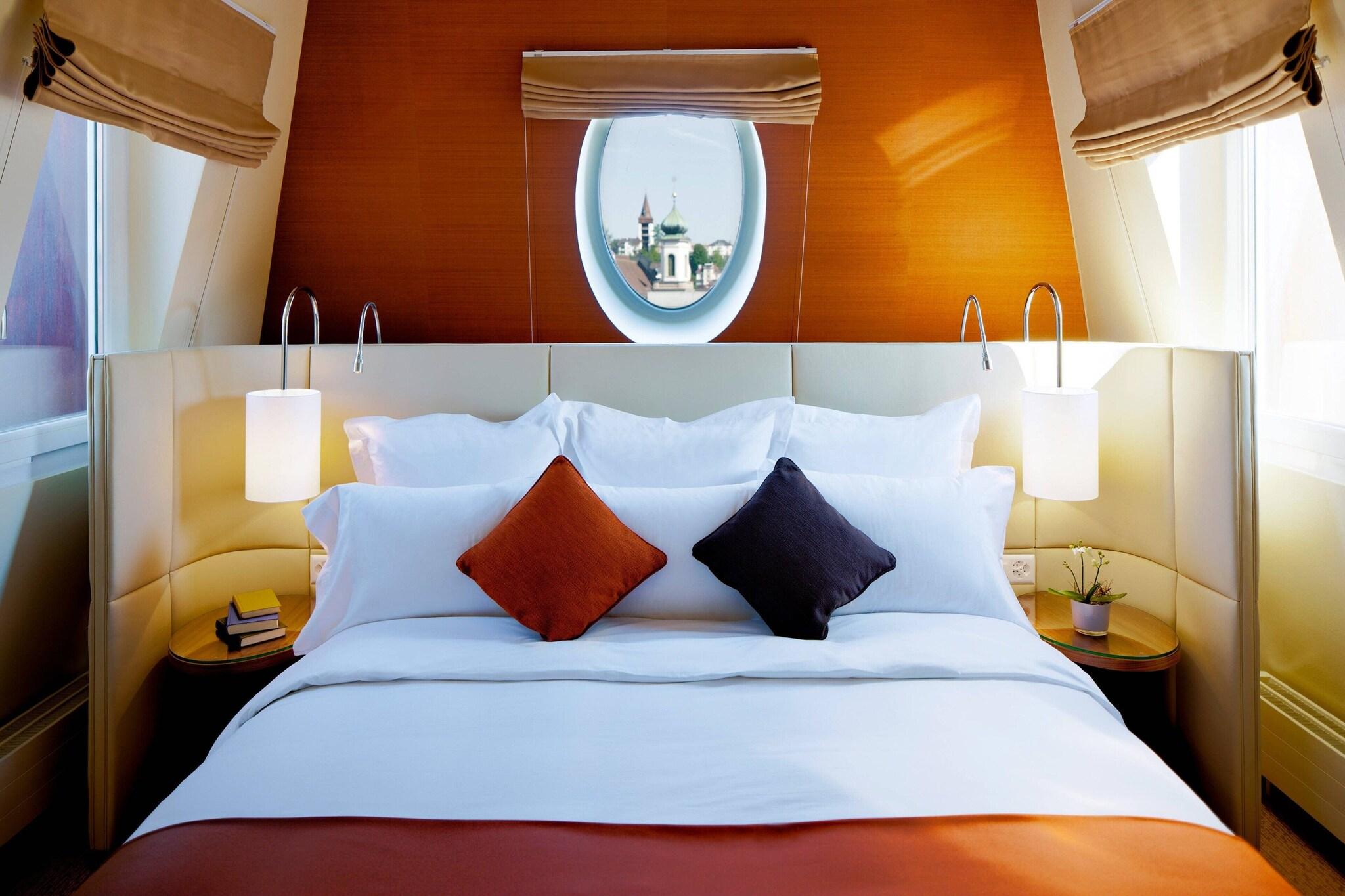 Junior Suite King Size Bed