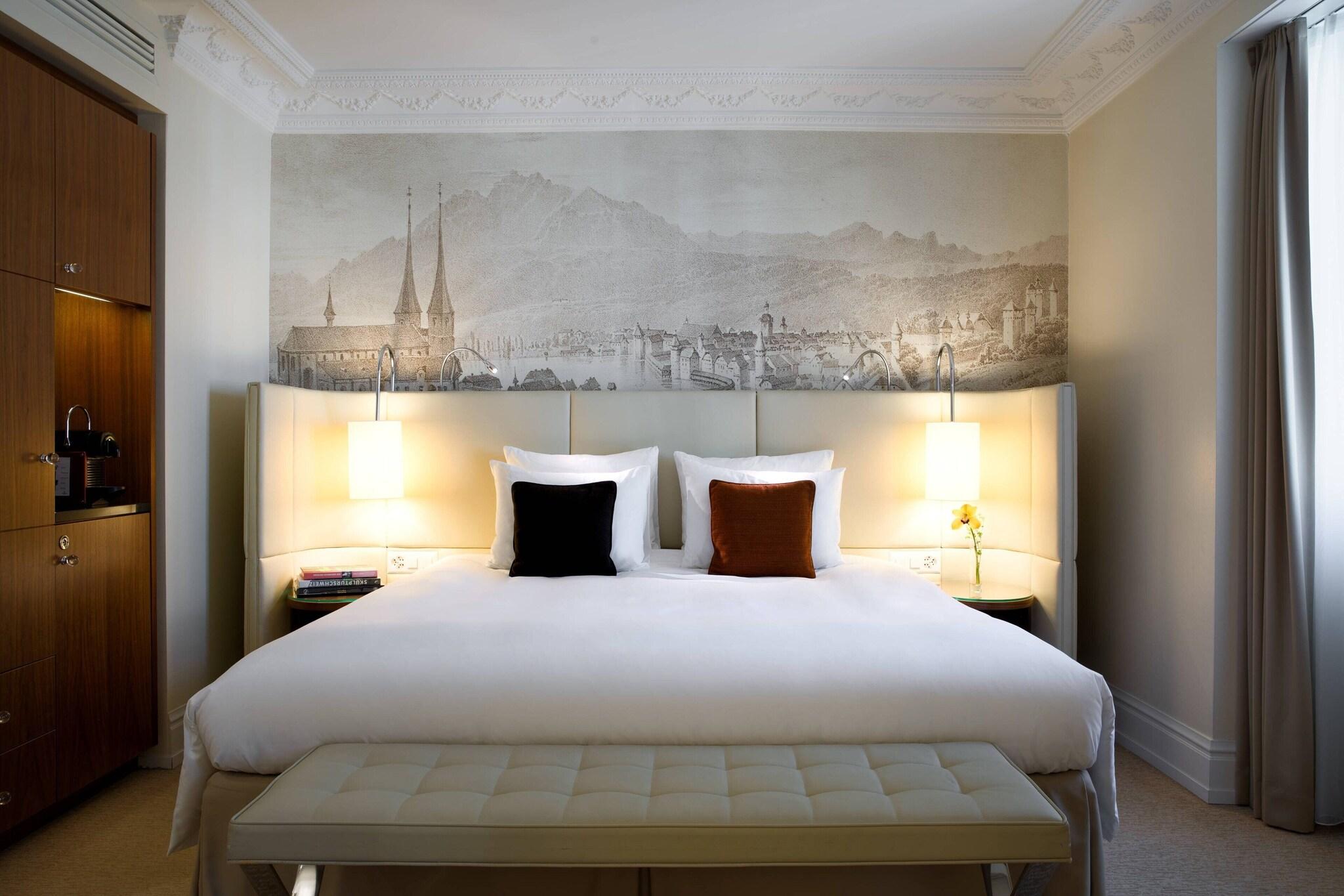 Studio King Size Bed
