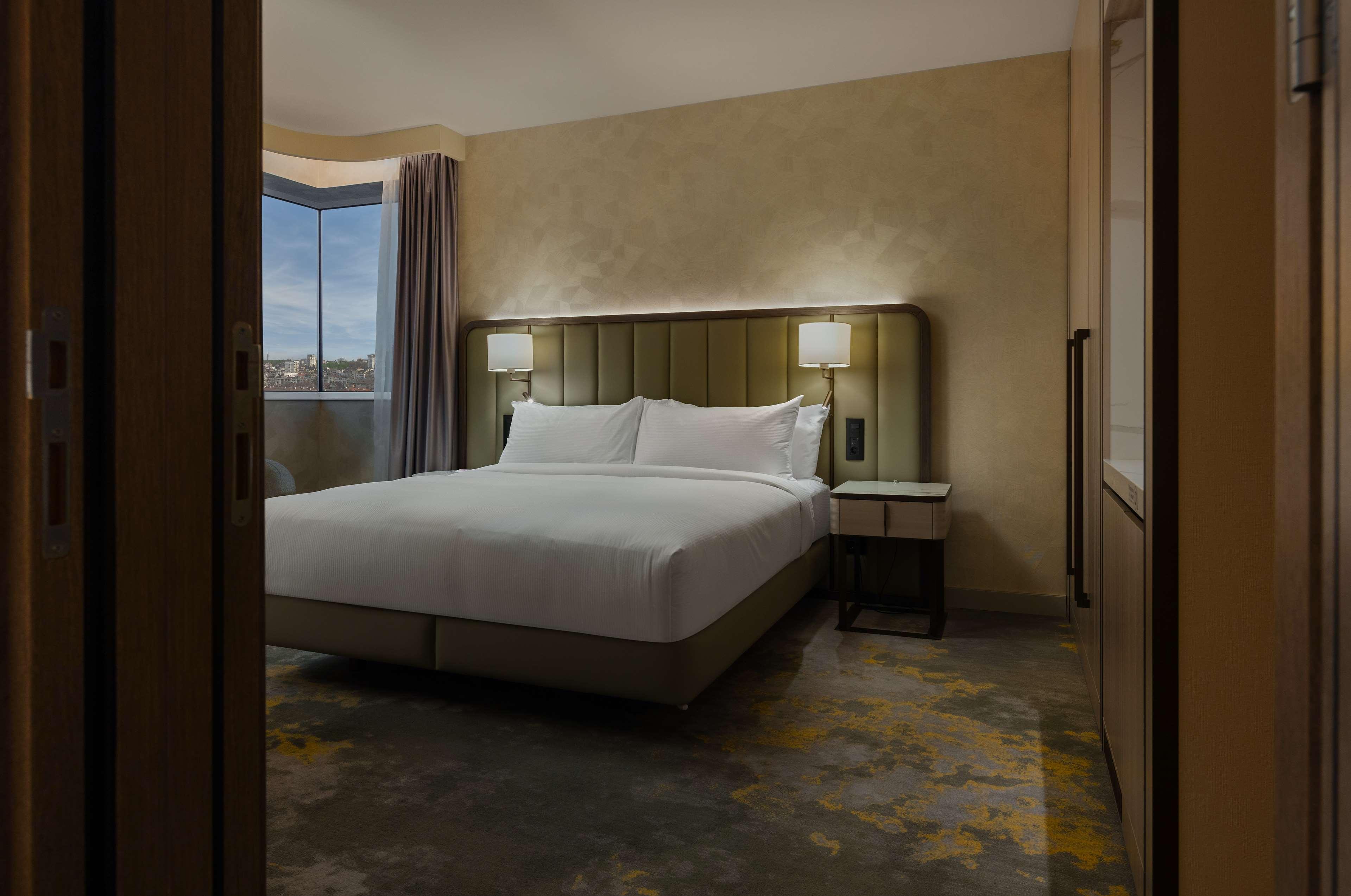 Double Accessible King Size Bed