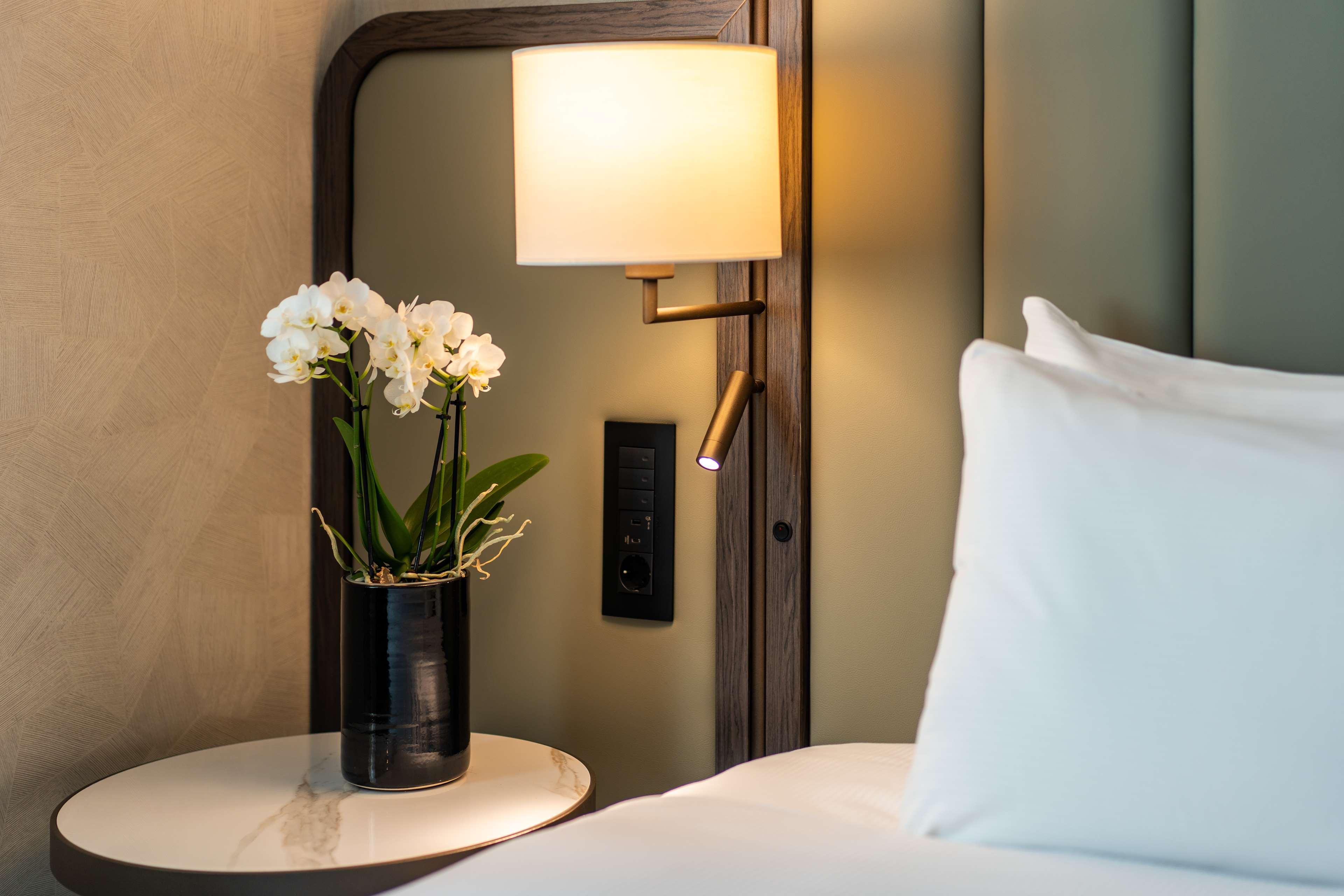 Double Deluxe King Bed