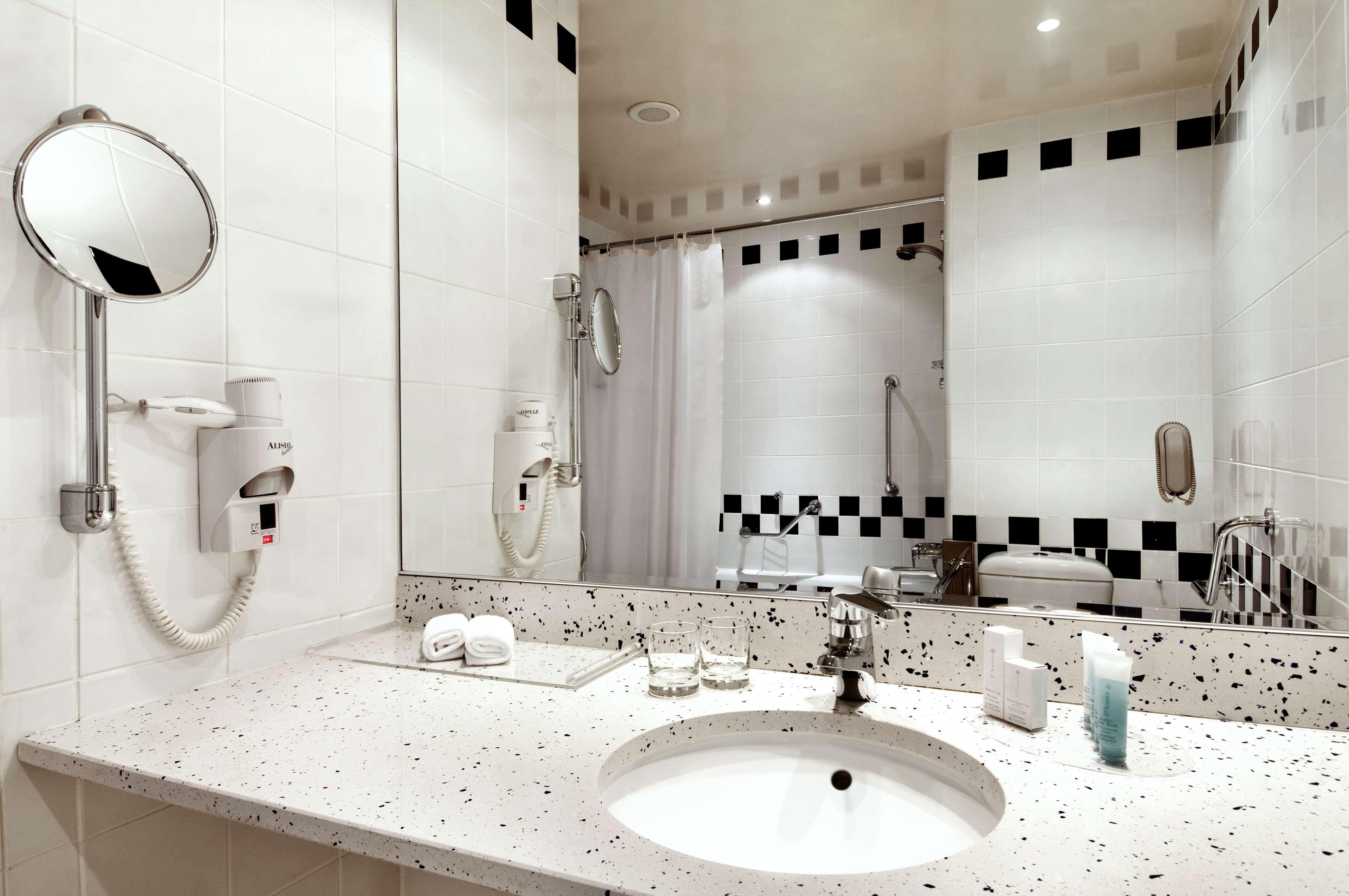 Family Room Connecting Room