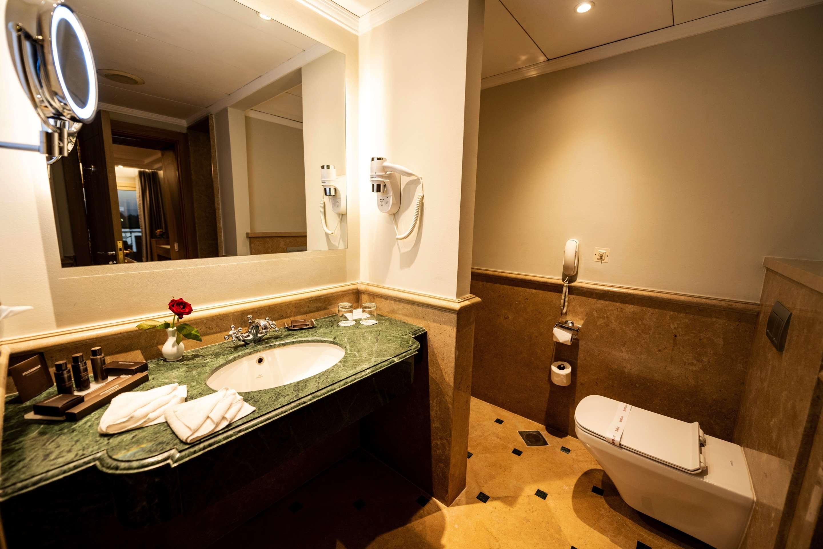 Double Classic City View