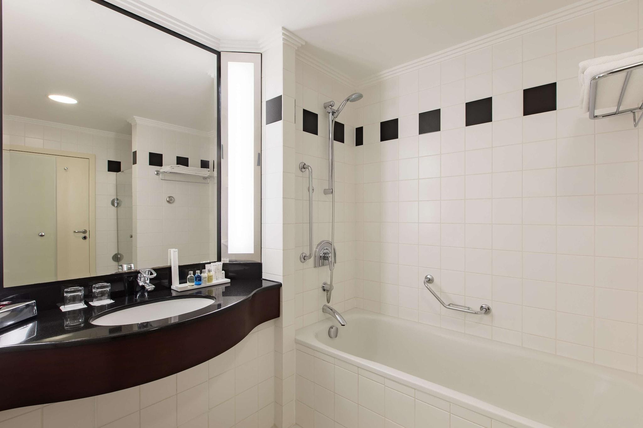 Family Room Queen Size Bed