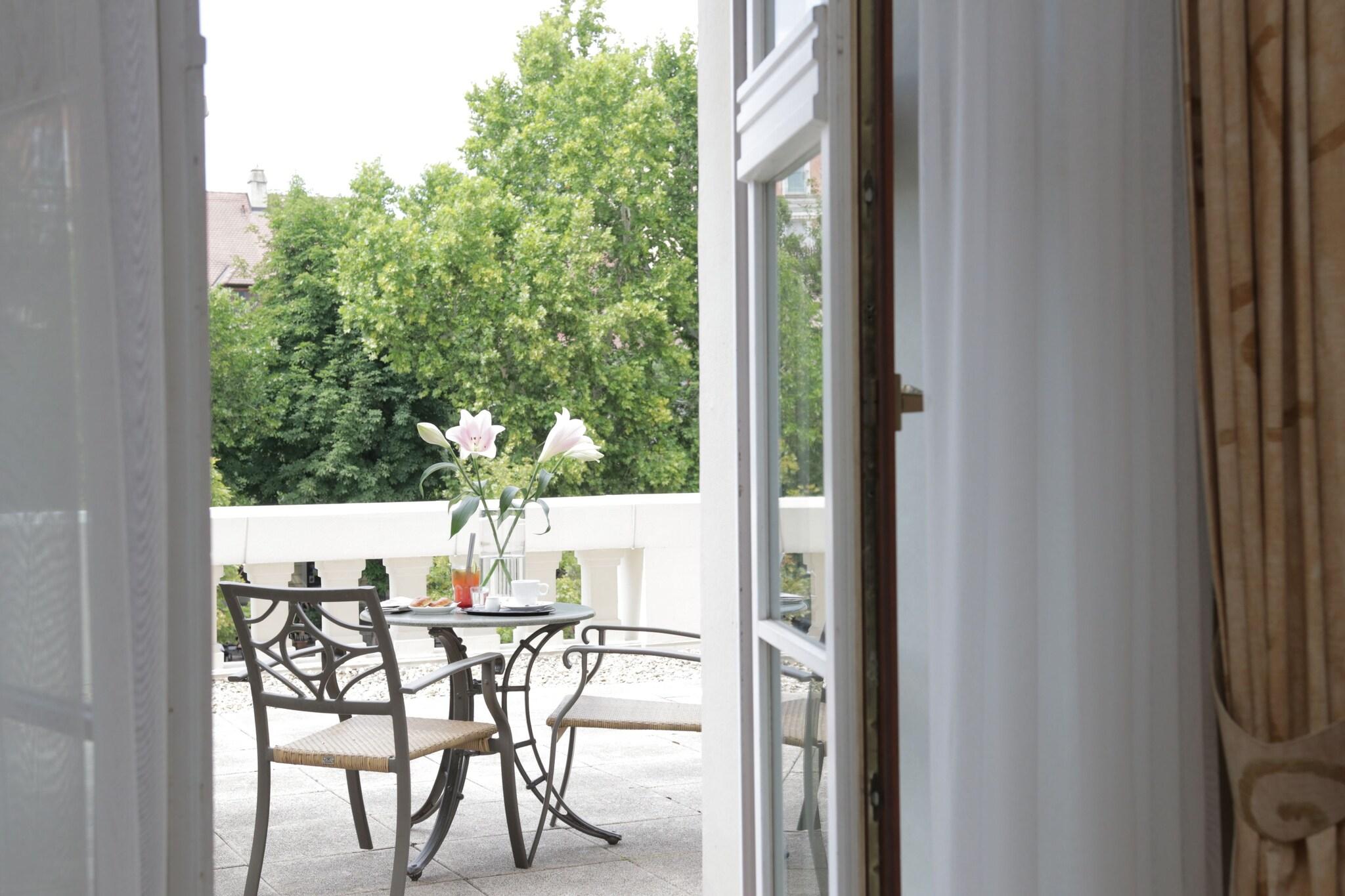 Double Premium with Views