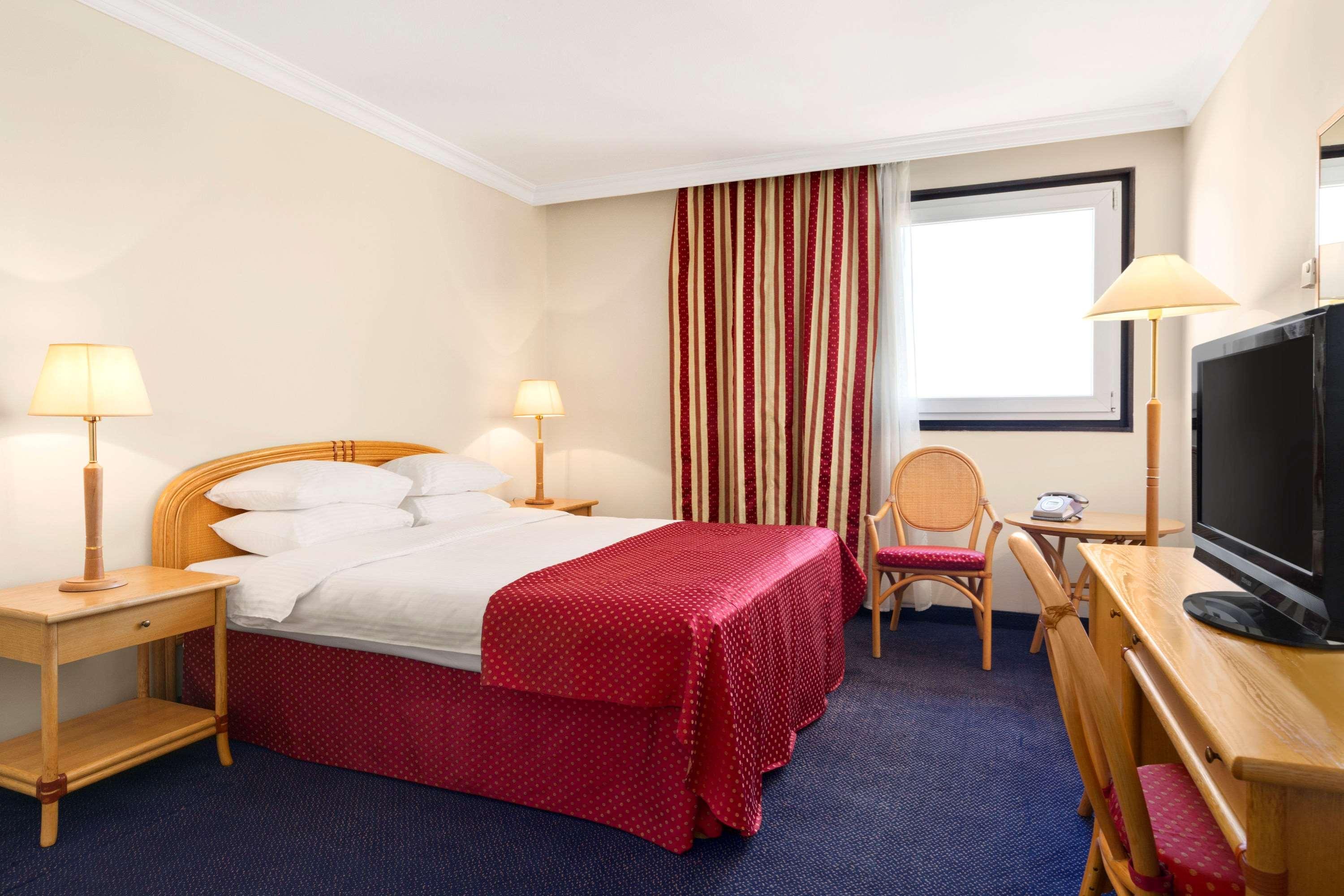 Double King Bed Non Smoking