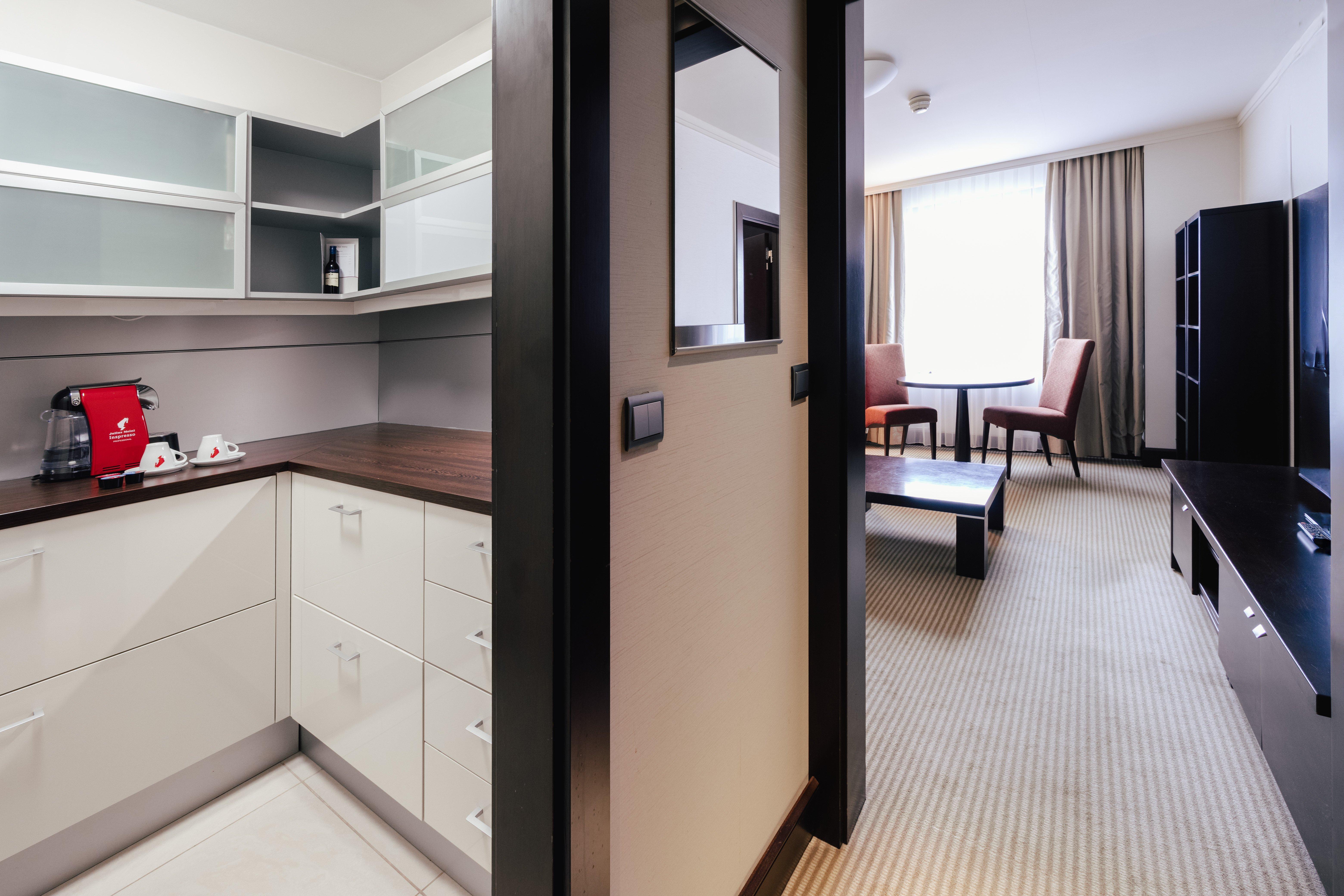 Suite with Kitchenette